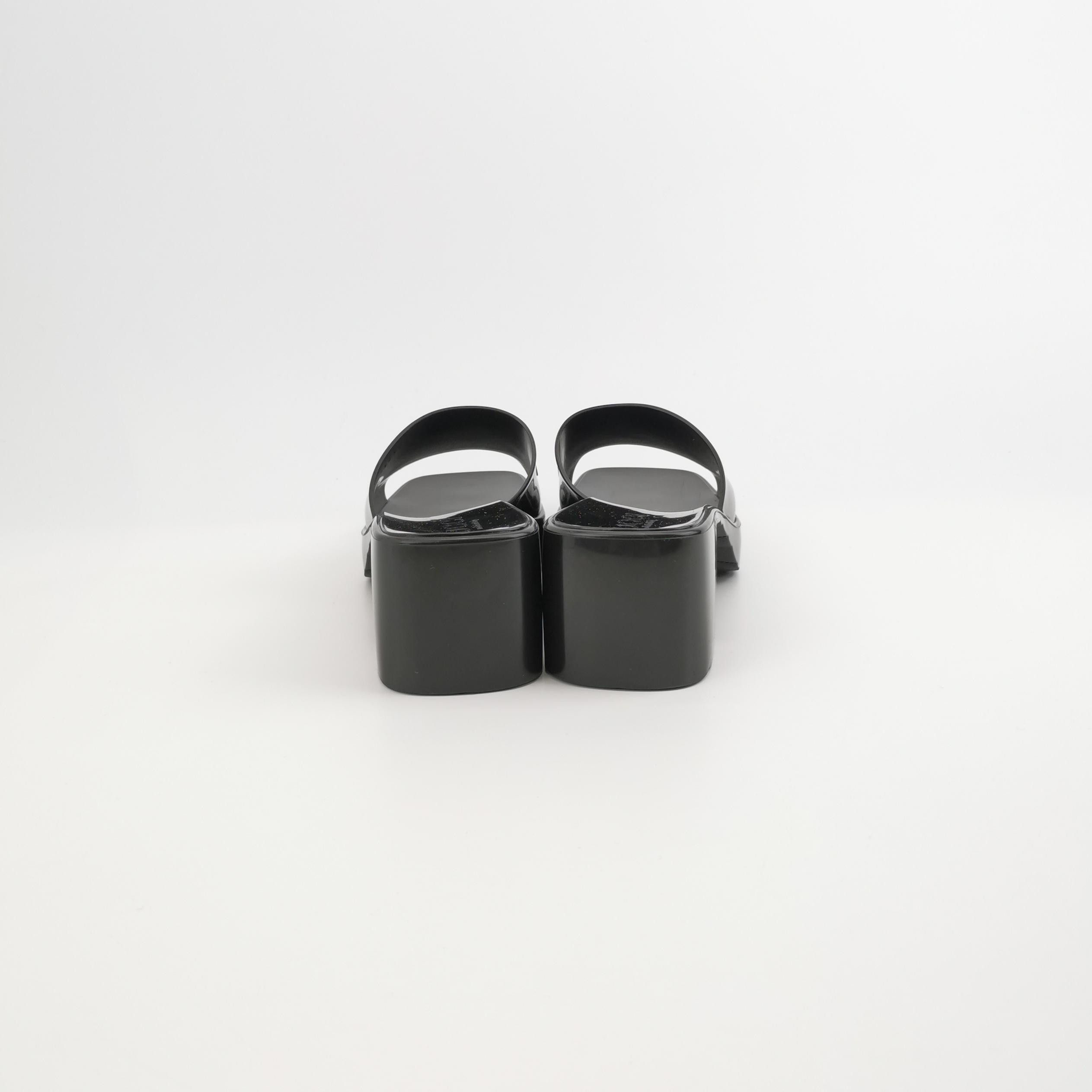 Gucci Gucci Women 7 Sandals Size US 7 / IT 37 - 3 Thumbnail