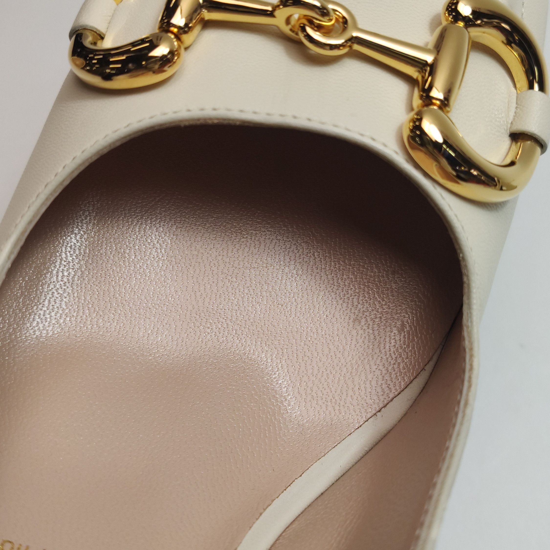 Gucci Gucci Women 8-5 Heels Size US 8.5 / IT 38.5 - 10 Thumbnail