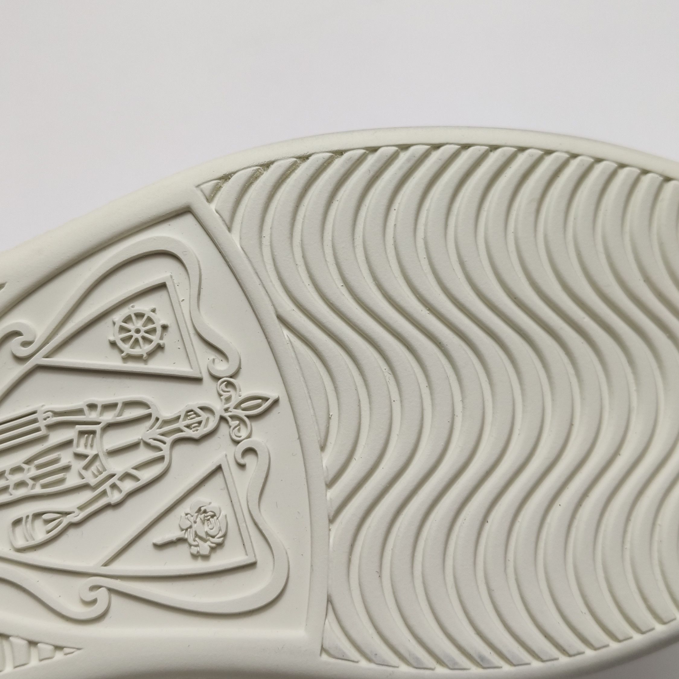 Gucci Gucci Women 5 Lowtop Sneakers Size US 5 / IT 35 - 9 Thumbnail