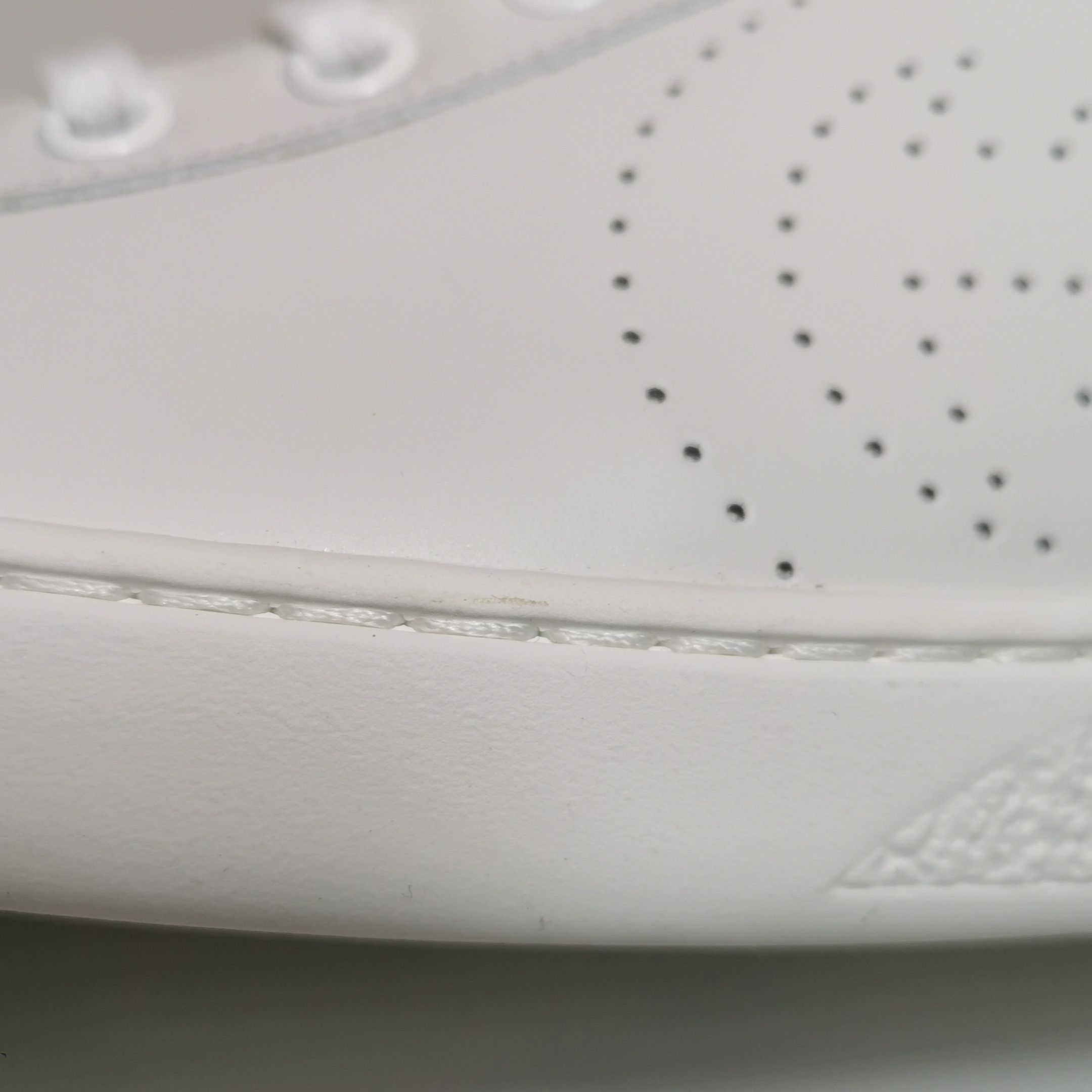 Gucci Gucci Women 7-5 Lowtop Sneakers Size US 7.5 / IT 37.5 - 7 Thumbnail