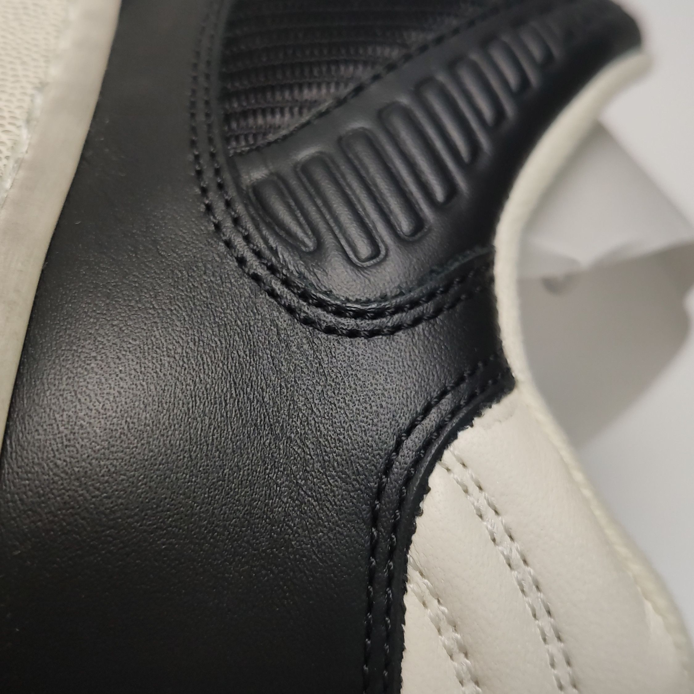 Gucci Gucci Women 5 Lowtop Sneakers Size US 5 / IT 35 - 9 Thumbnail