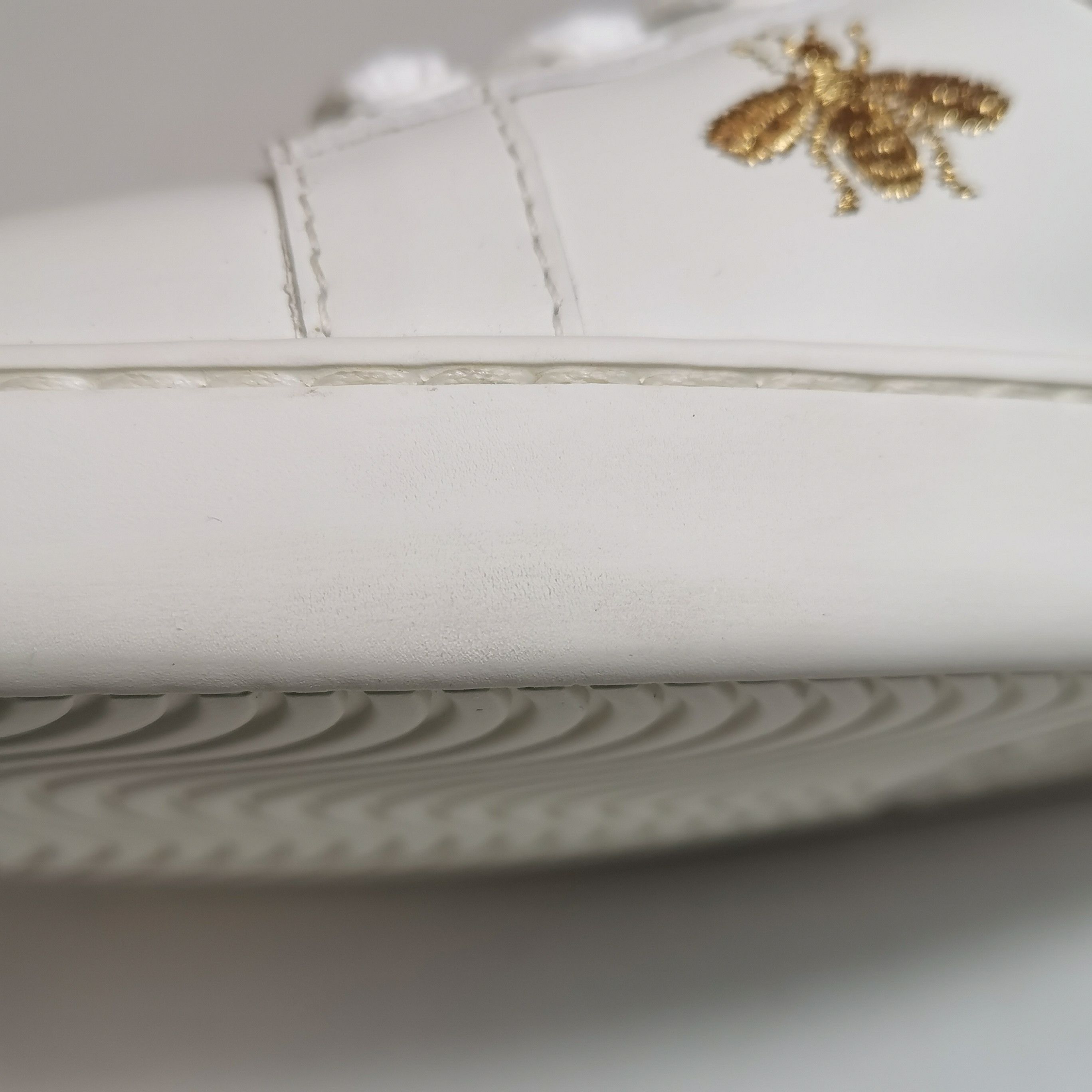 Gucci Gucci Women 7-5 Lowtop Sneakers Size US 7.5 / IT 37.5 - 10 Thumbnail