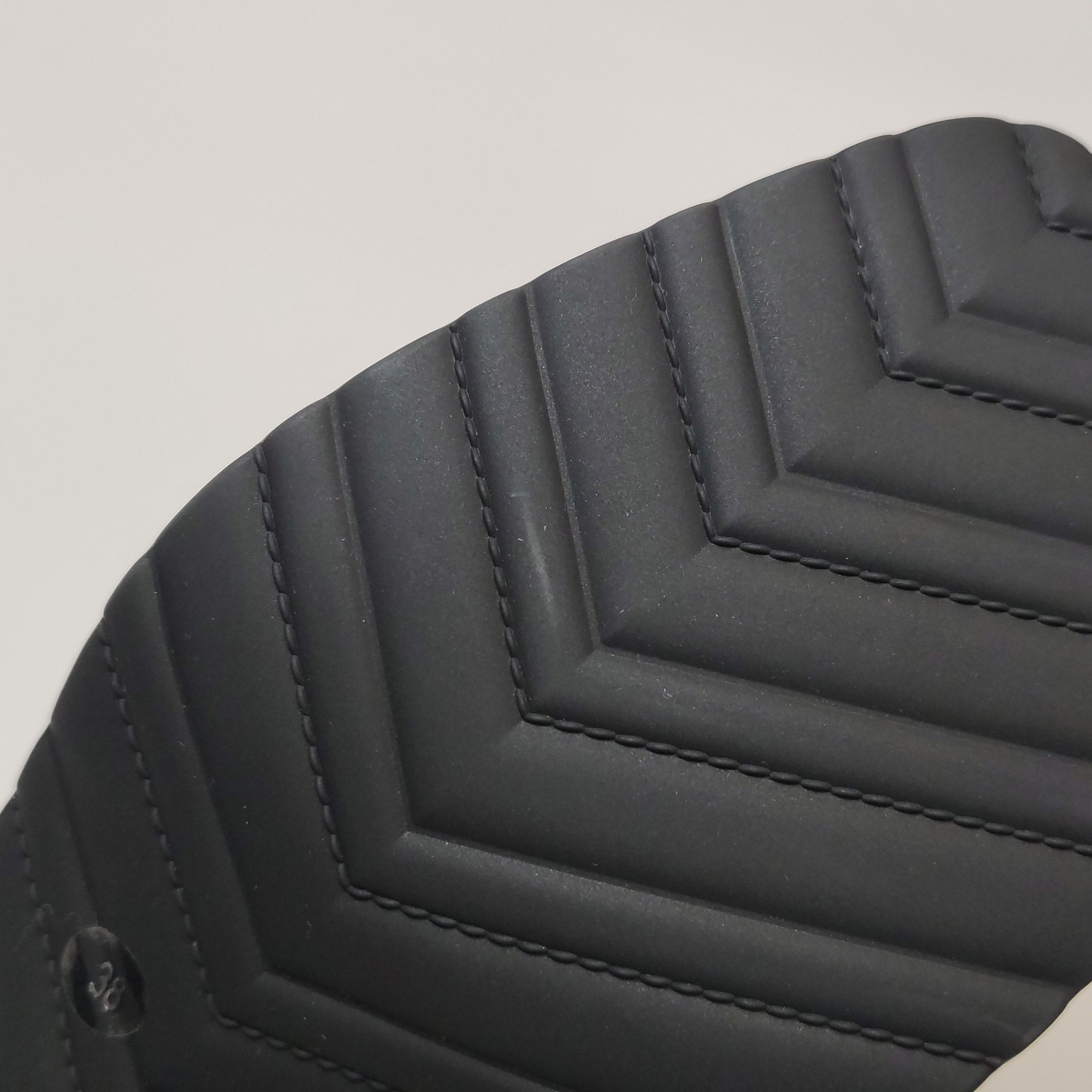 Gucci Gucci Women 8 Sandals Size US 8 / IT 38 - 11 Thumbnail