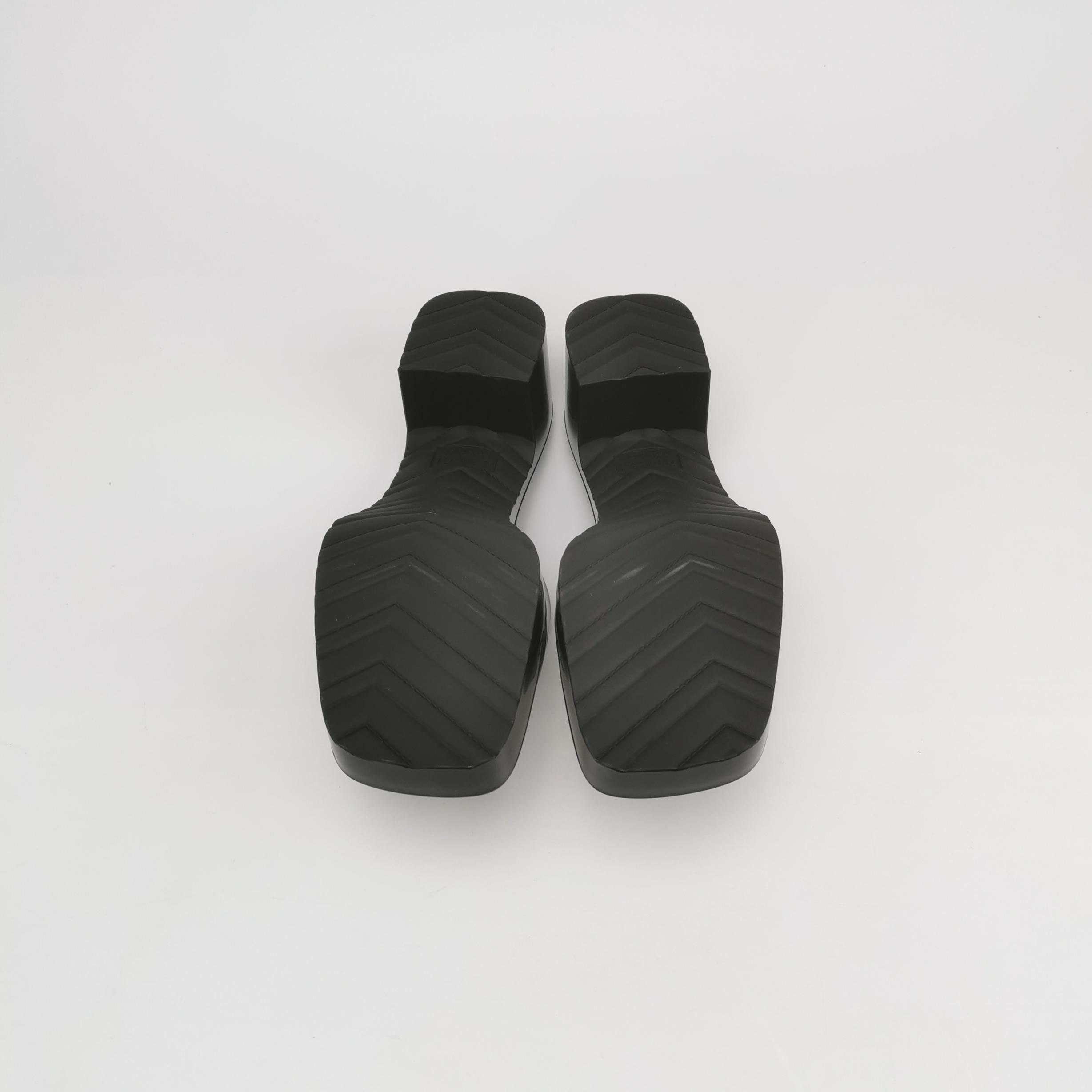 Gucci Gucci Women 8 Sandals Size US 8 / IT 38 - 5 Thumbnail