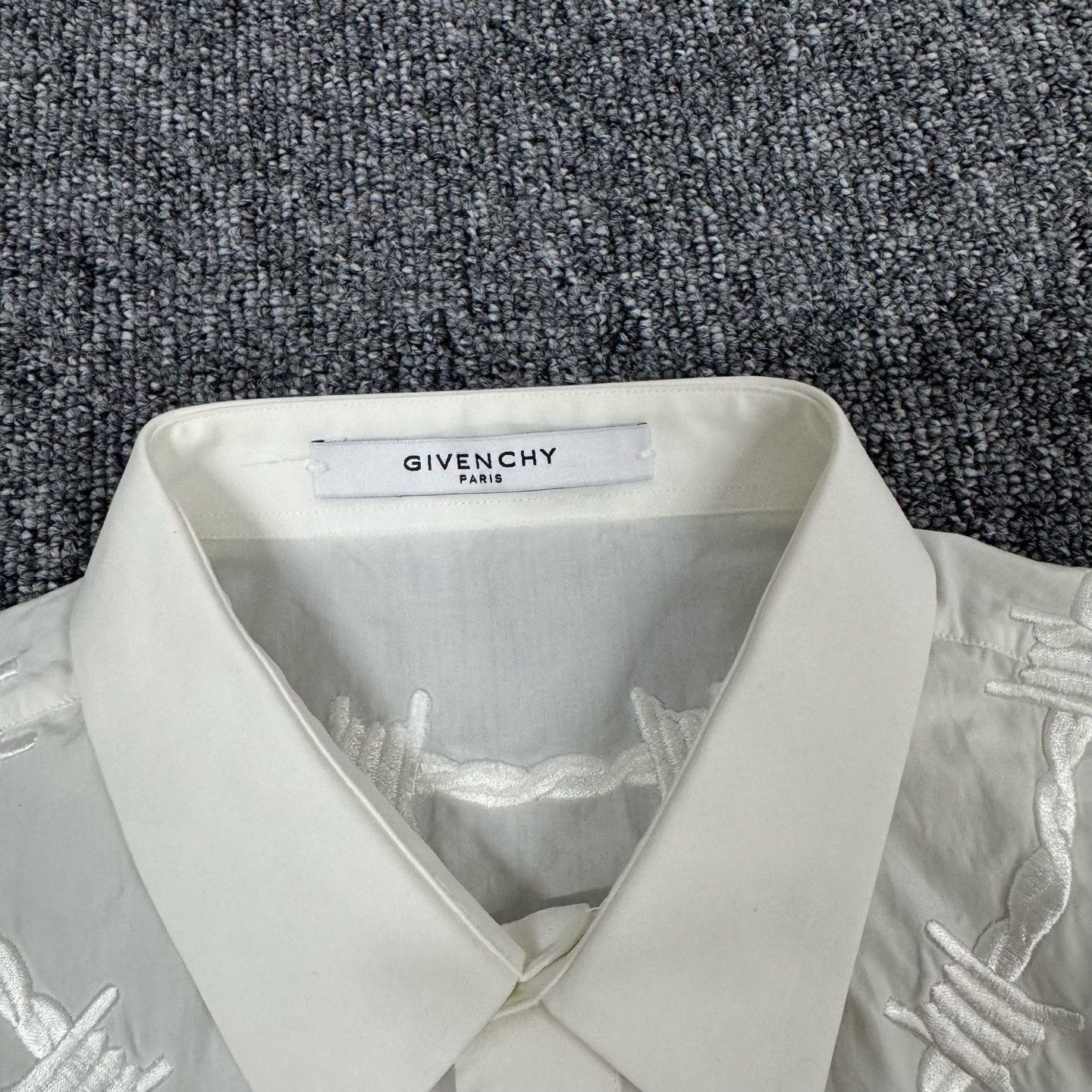 Givenchy Givenchy White Collar Embroidery Long Sleeve Shirt Size US XXS / EU 40 - 5 Thumbnail