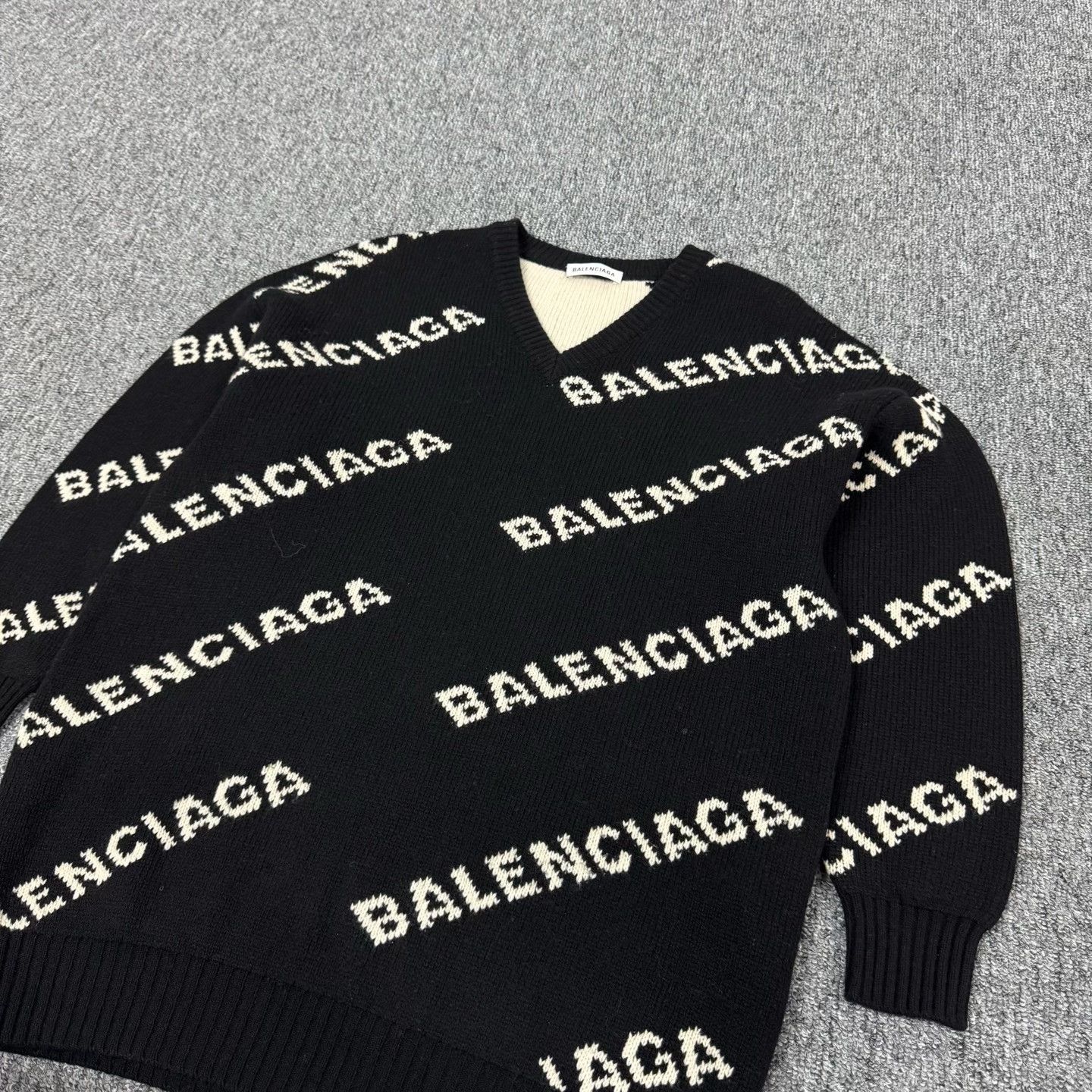 Balenciaga Balenciaga All-over Print Knit Cardigan Size XXS / US 00 / IT 34 - 4 Thumbnail