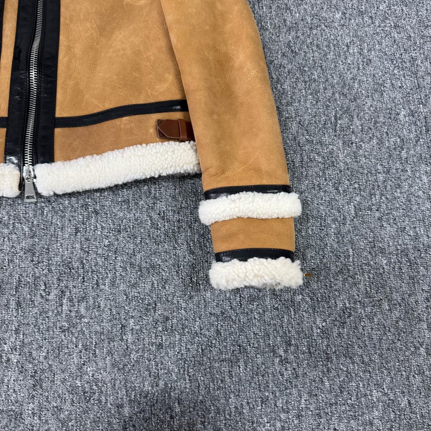 Moncler Moncler Crabier Patent Shearling Zip Coat Size M / US 6-8 / IT 42-44 - 3 Thumbnail