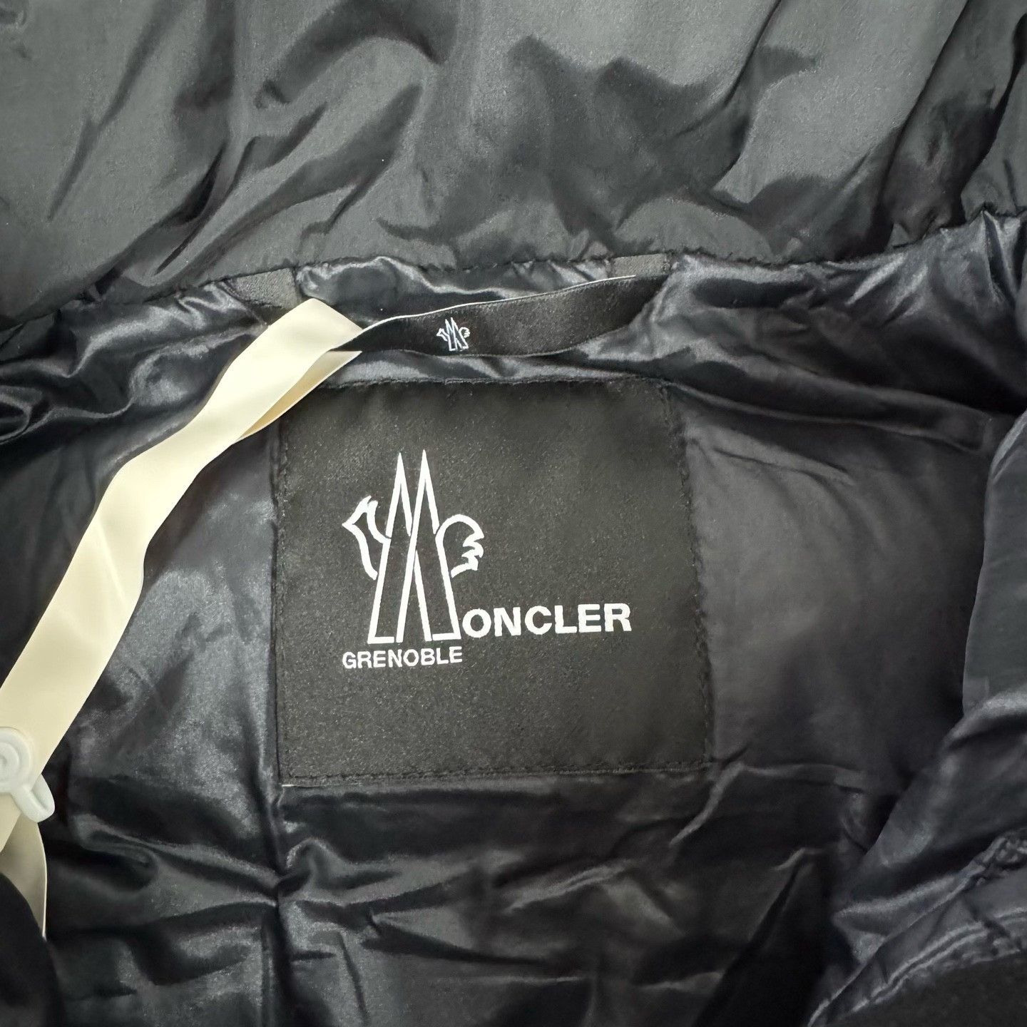 Moncler Moncler Beverley Hooded Down Jacket Size L / US 10 / IT 46 - 6 Thumbnail