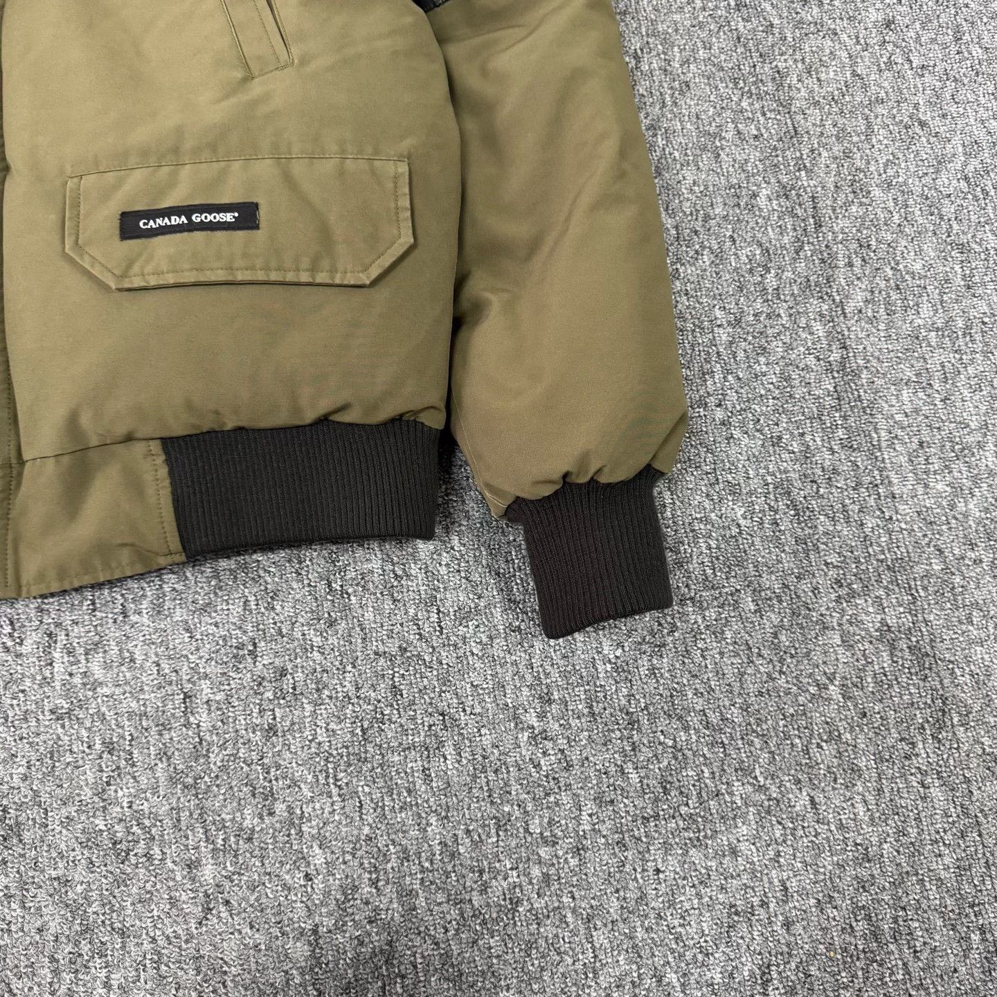 Canada Goose Canada Goose Hooded Down Jacket M Size US M / EU 48-50 / 2 - 3 Thumbnail