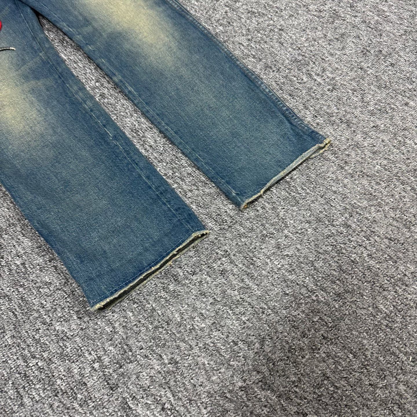 Gucci Gucci Snake Print Floral Washed Leather Patch Jeans Size 22" - 3 Thumbnail