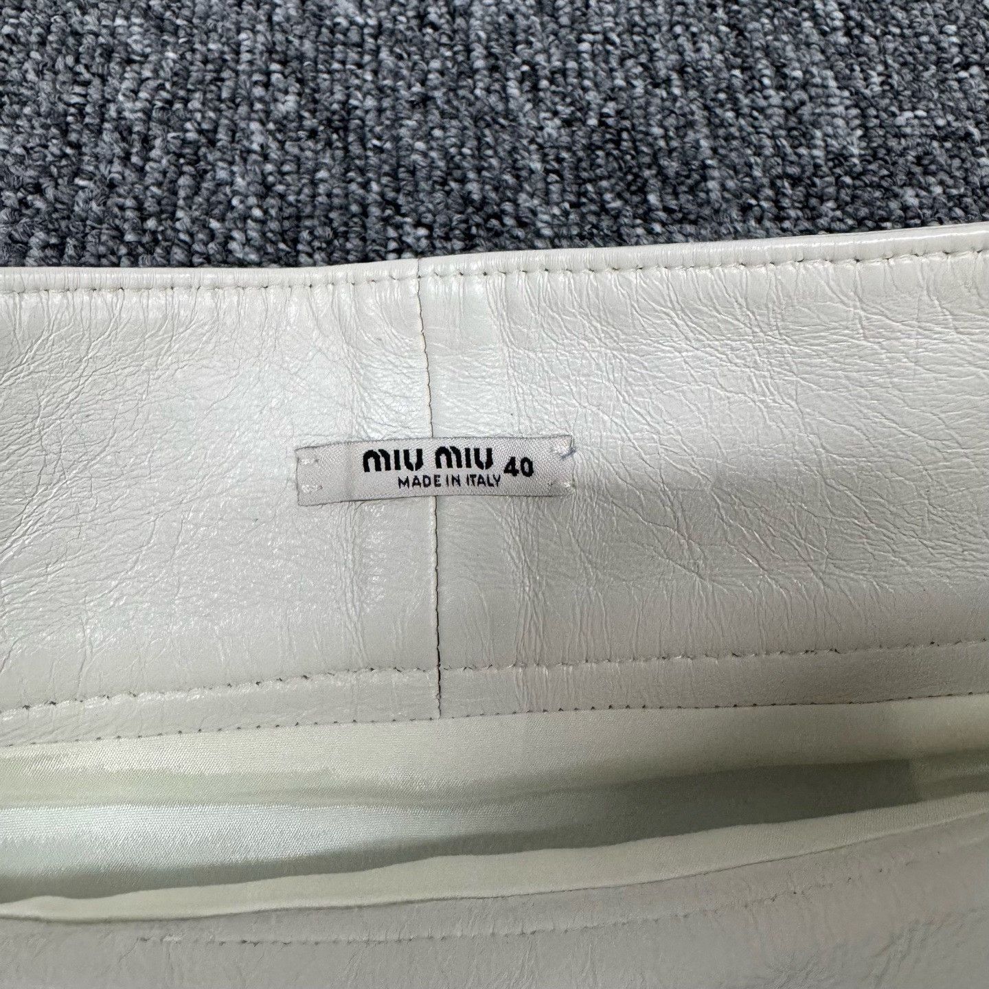 Miu Miu Miu Miu White Sheepskin Runway Skirt Size 40" / US 18 - 4 Thumbnail
