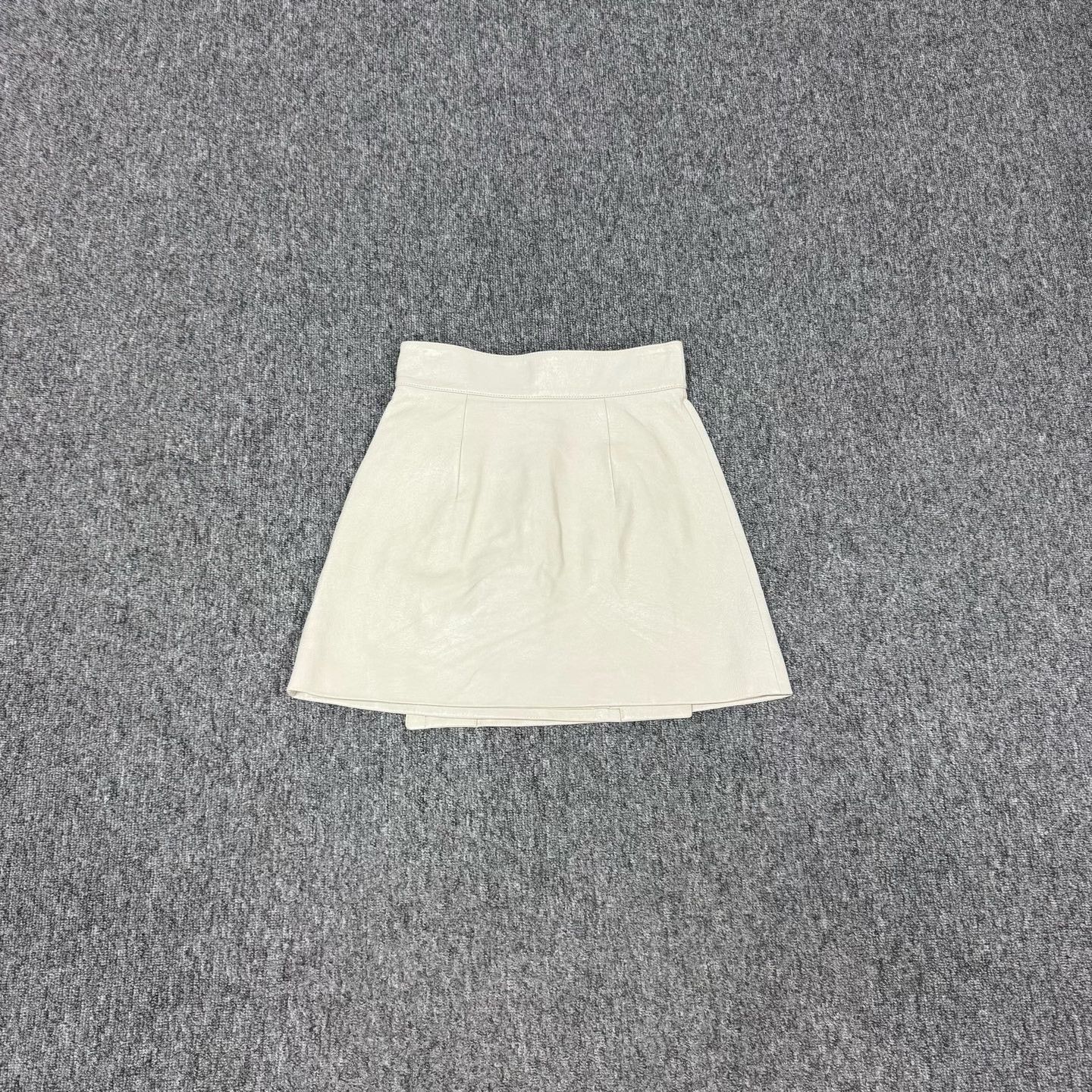 Miu Miu Miu Miu White Sheepskin Runway Skirt Size 40" / US 18 - 2 Thumbnail