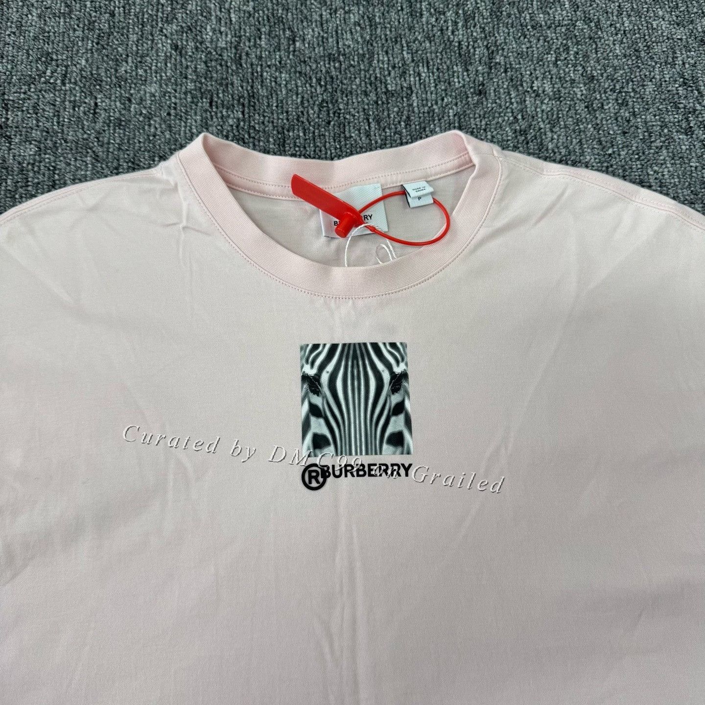 Burberry Burberry Zebra Print Letter Logo T-shirt Size S / US 4 / IT 40 - 4 Thumbnail