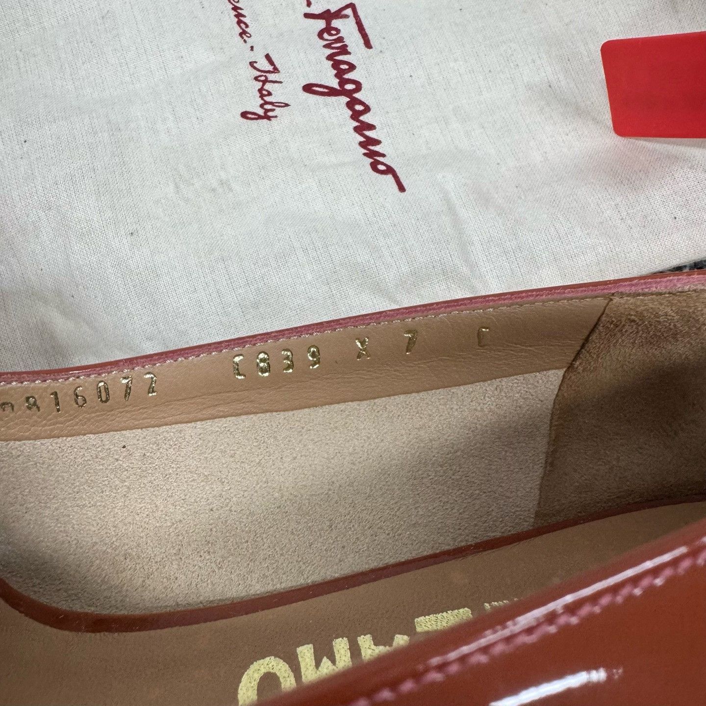 Salvatore Ferragamo Ferragamo Patent Leather Bow Low-Heel Shoes Size US 6 / IT 36 - 7 Thumbnail