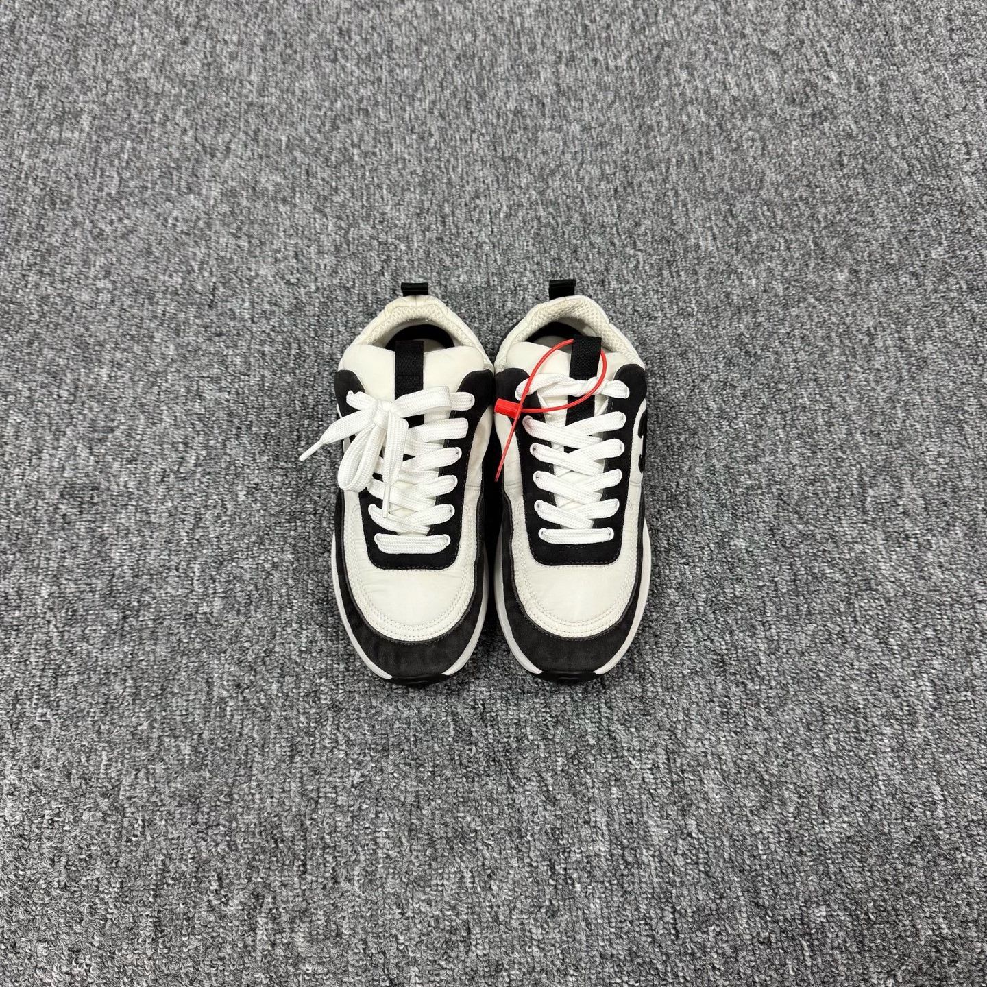 Chanel Chanel Double C Low-Top Sneakers Size US 6.5 / IT 36.5 - 3 Thumbnail