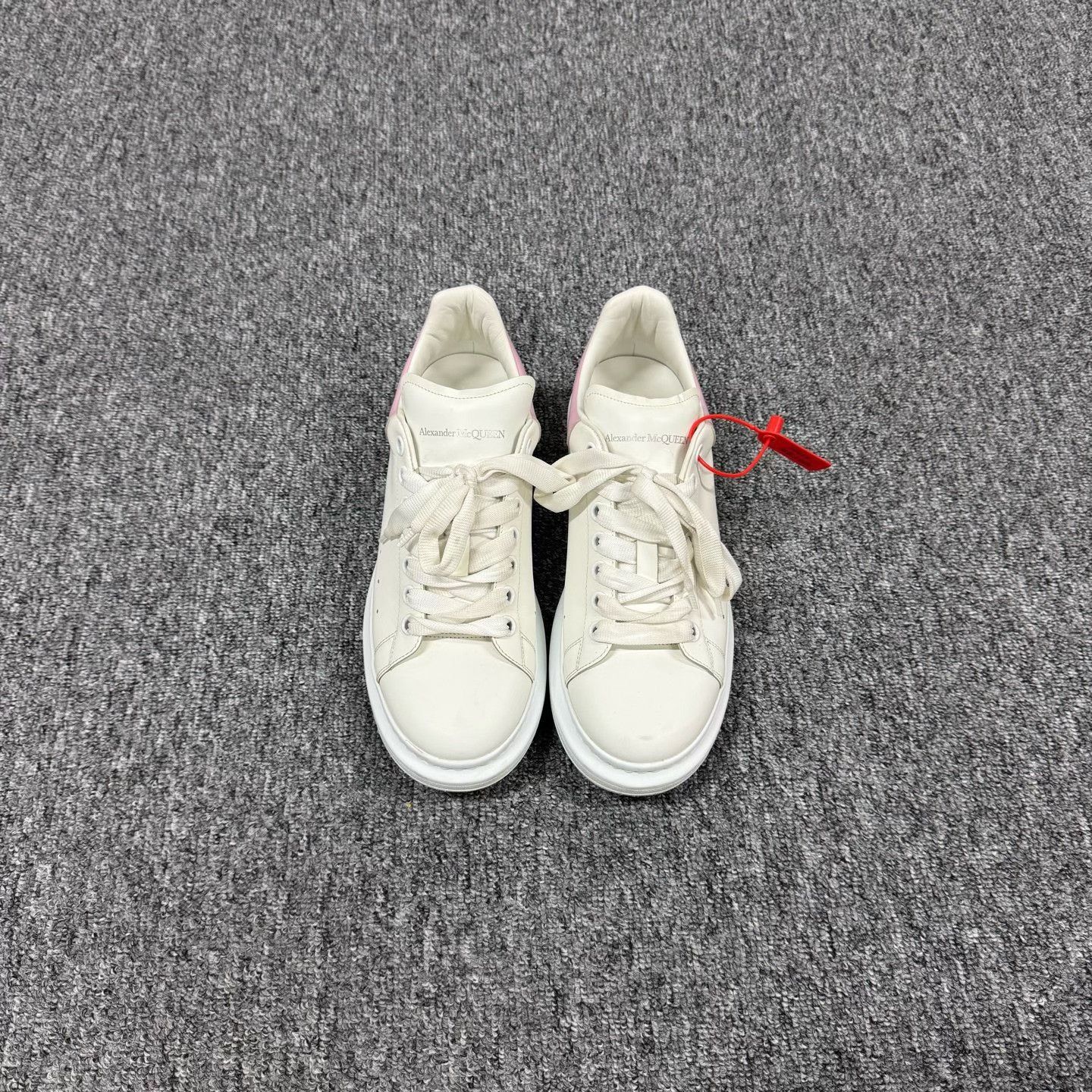 Alexander McQueen McQueen White Sneakers Pink Heel Size 42 Size US 9 / EU 42 - 3 Thumbnail