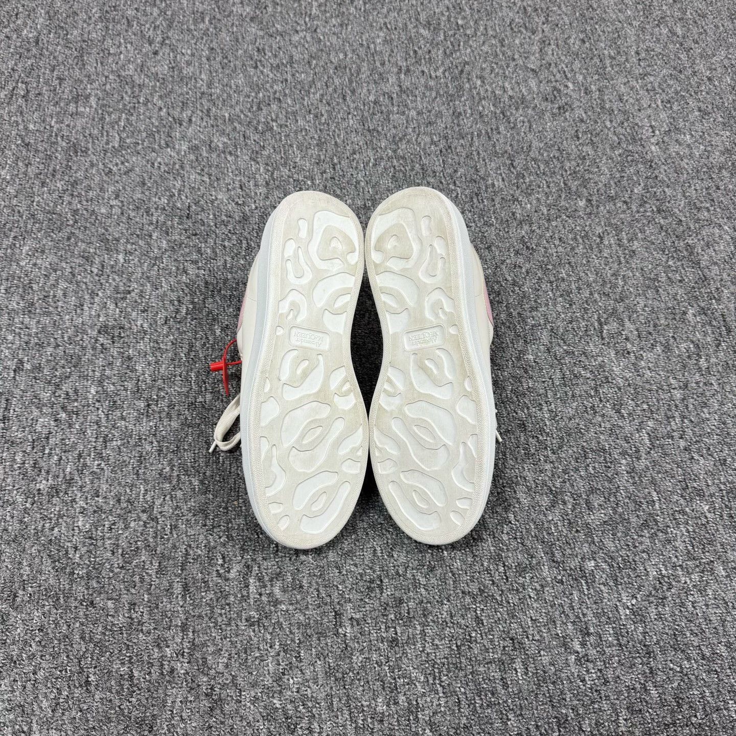 Alexander McQueen McQueen White Sneakers Pink Heel Size 42 Size US 9 / EU 42 - 5 Thumbnail