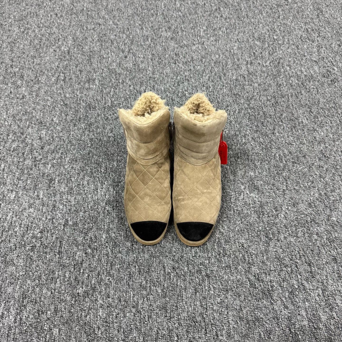 Chanel Chanel Quilted Lamb Fur Lined Short Snow Boots Size US 5.5 / IT 35.5 - 3 Thumbnail