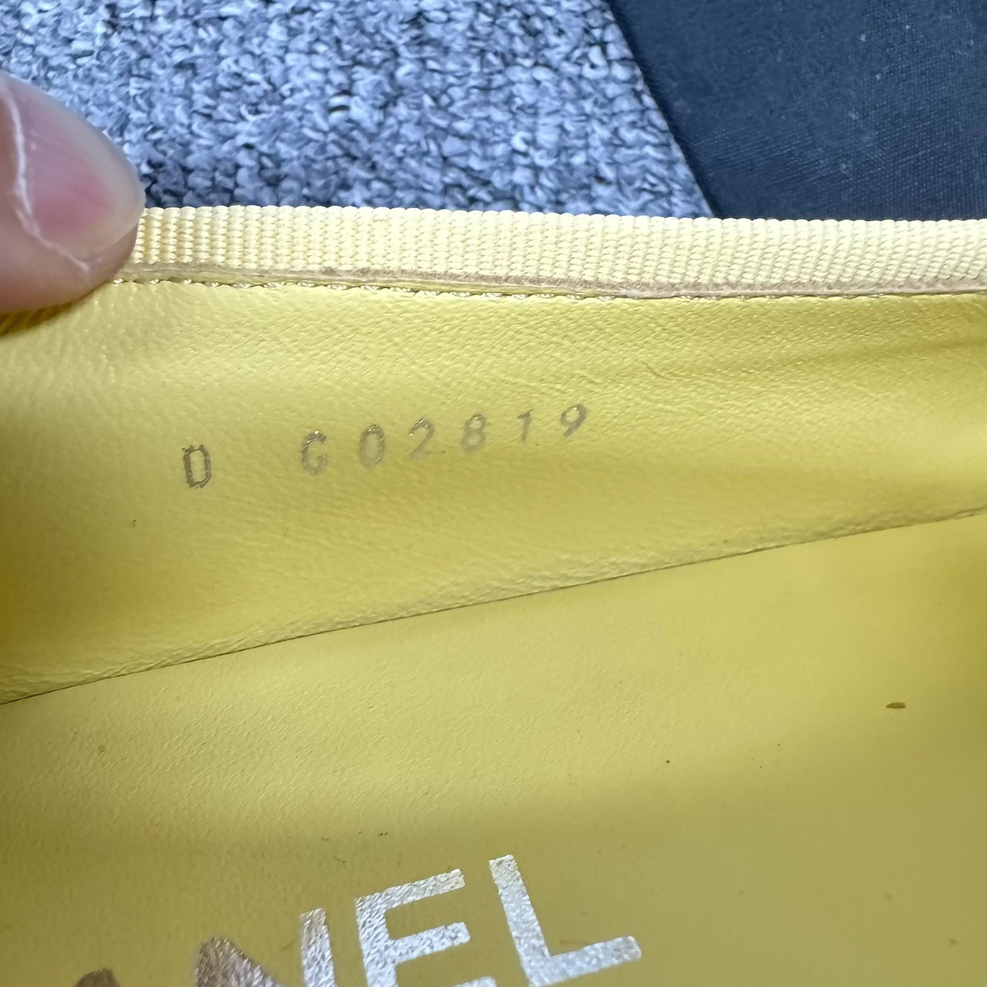 Chanel Chanel Yellow Round-Toe Bow Flat Ballet Shoes Size US 8 / IT 38 - 7 Thumbnail