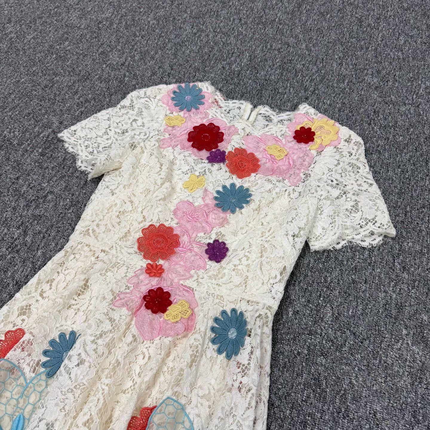 Dolce & Gabbana Dolce Gabbana Floral Embroidery Dress Size M / US 6-8 / IT 42-44 - 3 Thumbnail