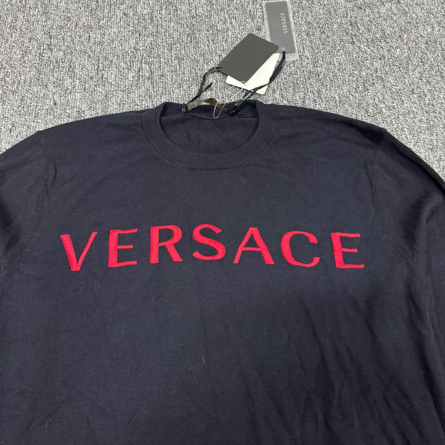 Versace Versace Logo Embroidered Crewneck Knit Sweater Size US S / EU 44-46 / 1 - 6 Thumbnail