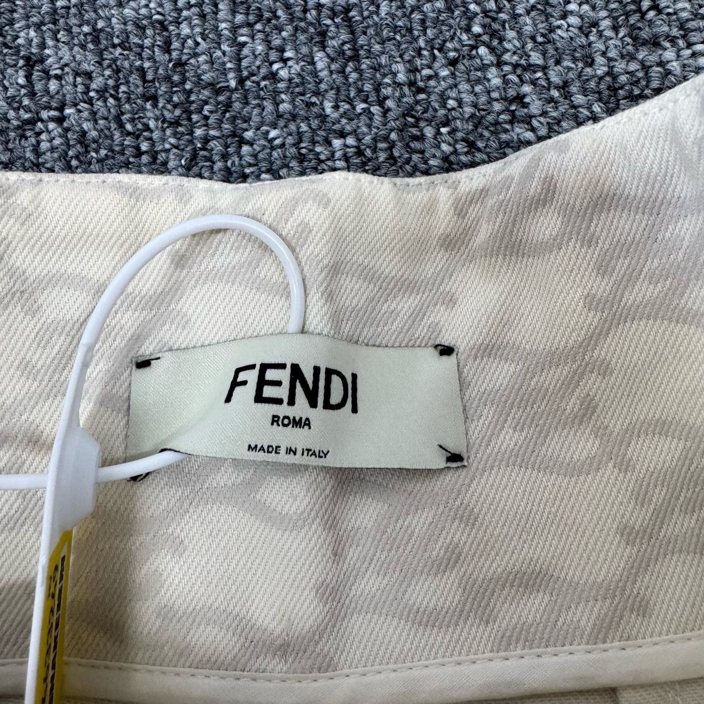 Fendi Fendi White Logo Print High-Waist Denim Shorts Size 38" / US 16 / IT 52 - 4 Thumbnail
