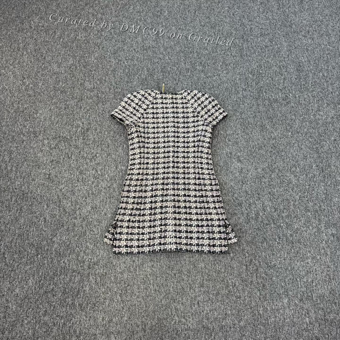 Chanel Chanel Tweed Gold Button Dress Size 34 Size XXS / US 00 / IT 34 - 2 Thumbnail