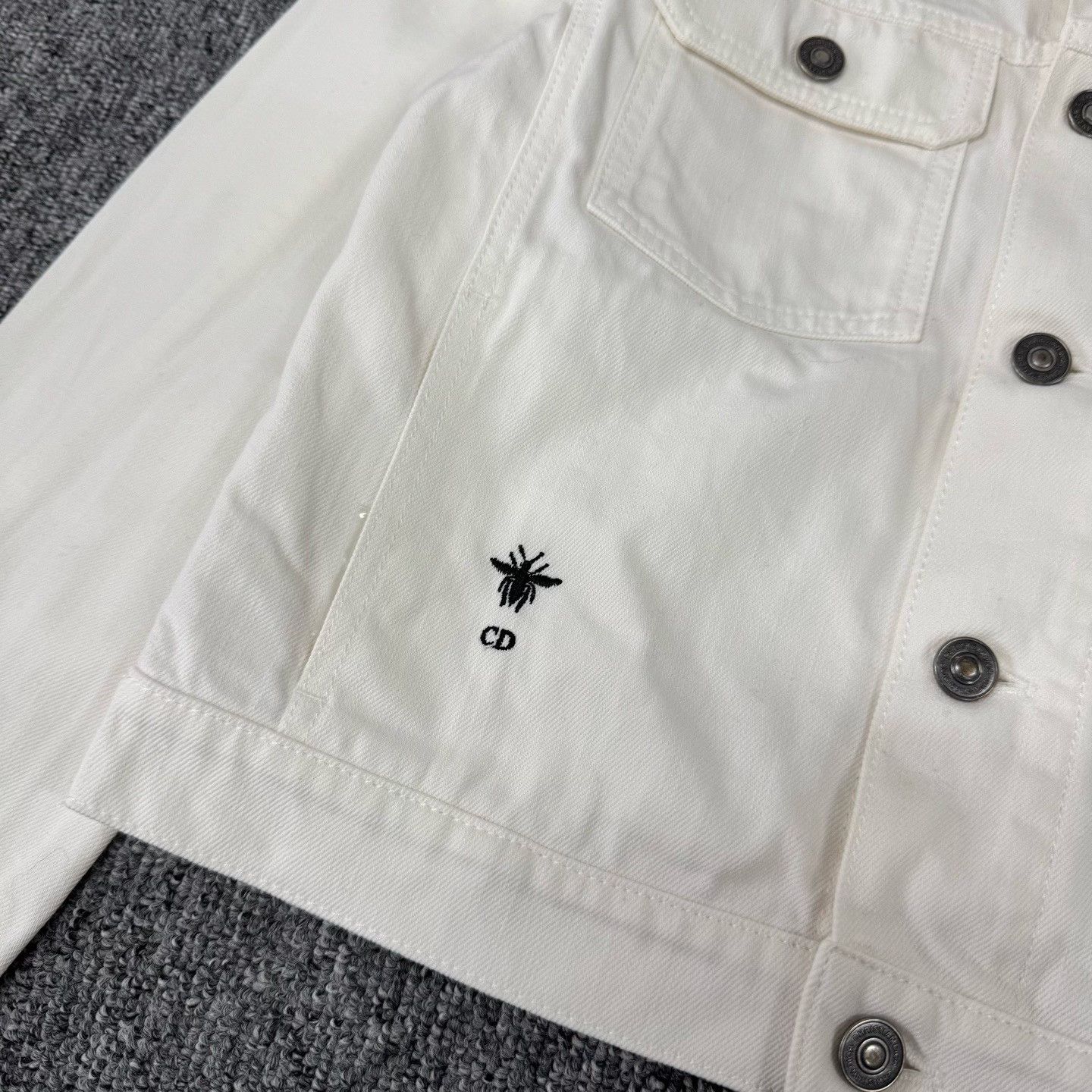 Dior Dior White Back Floral Embroidered Denim Jacket Size XS / US 0-2 / IT 36-38 - 5 Thumbnail