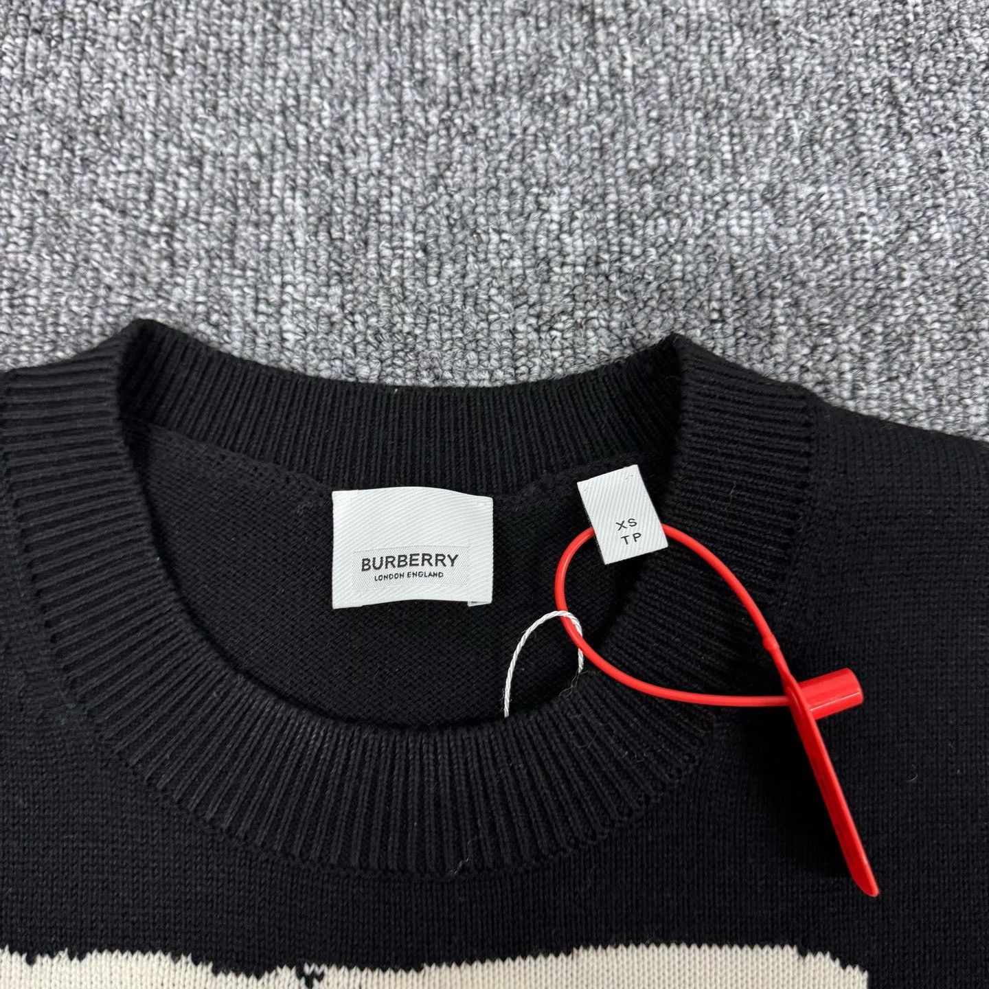 Burberry Burberry Graffiti Logo Knit Sweater Size XS / US 0-2 / IT 36-38 - 5 Thumbnail