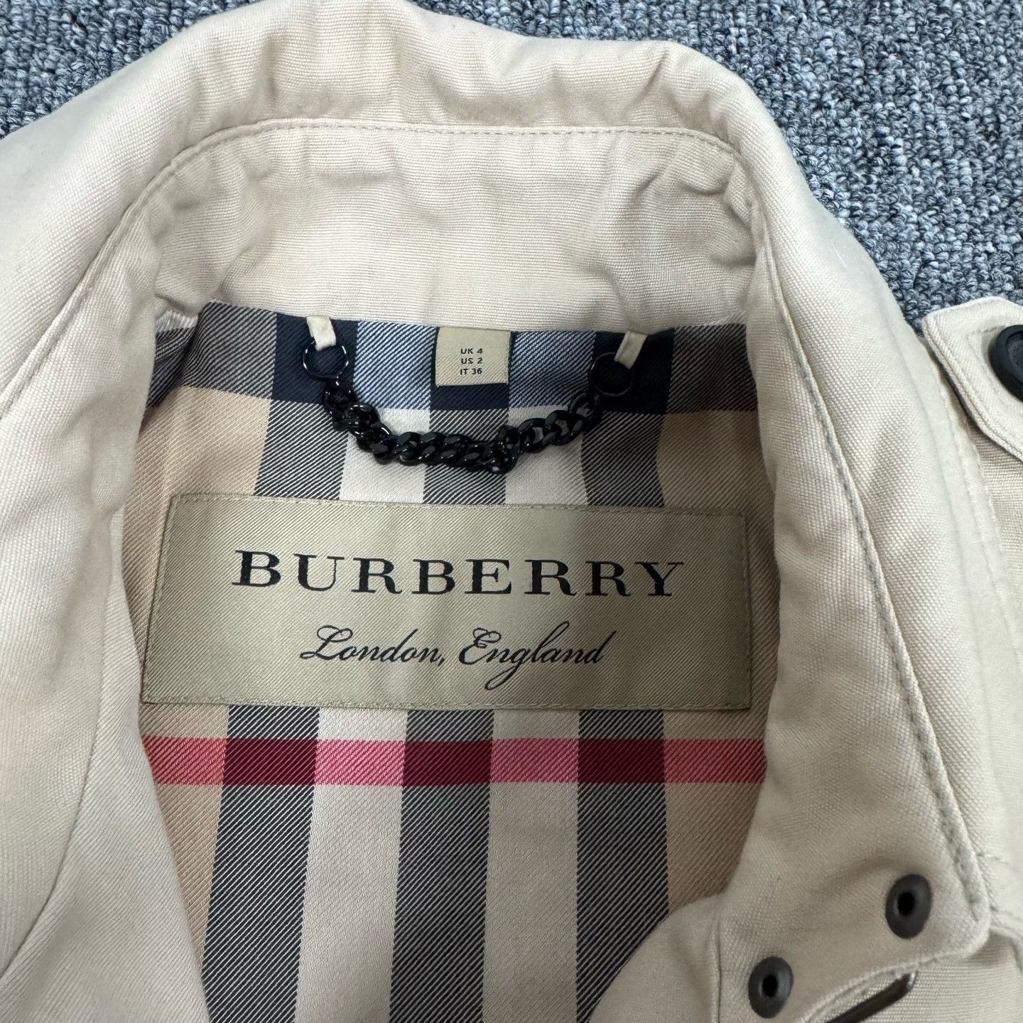 Burberry Burberry Beige Double-Breasted Belted Trench Coat Size XXS / US 00 / IT 34 - 6 Thumbnail