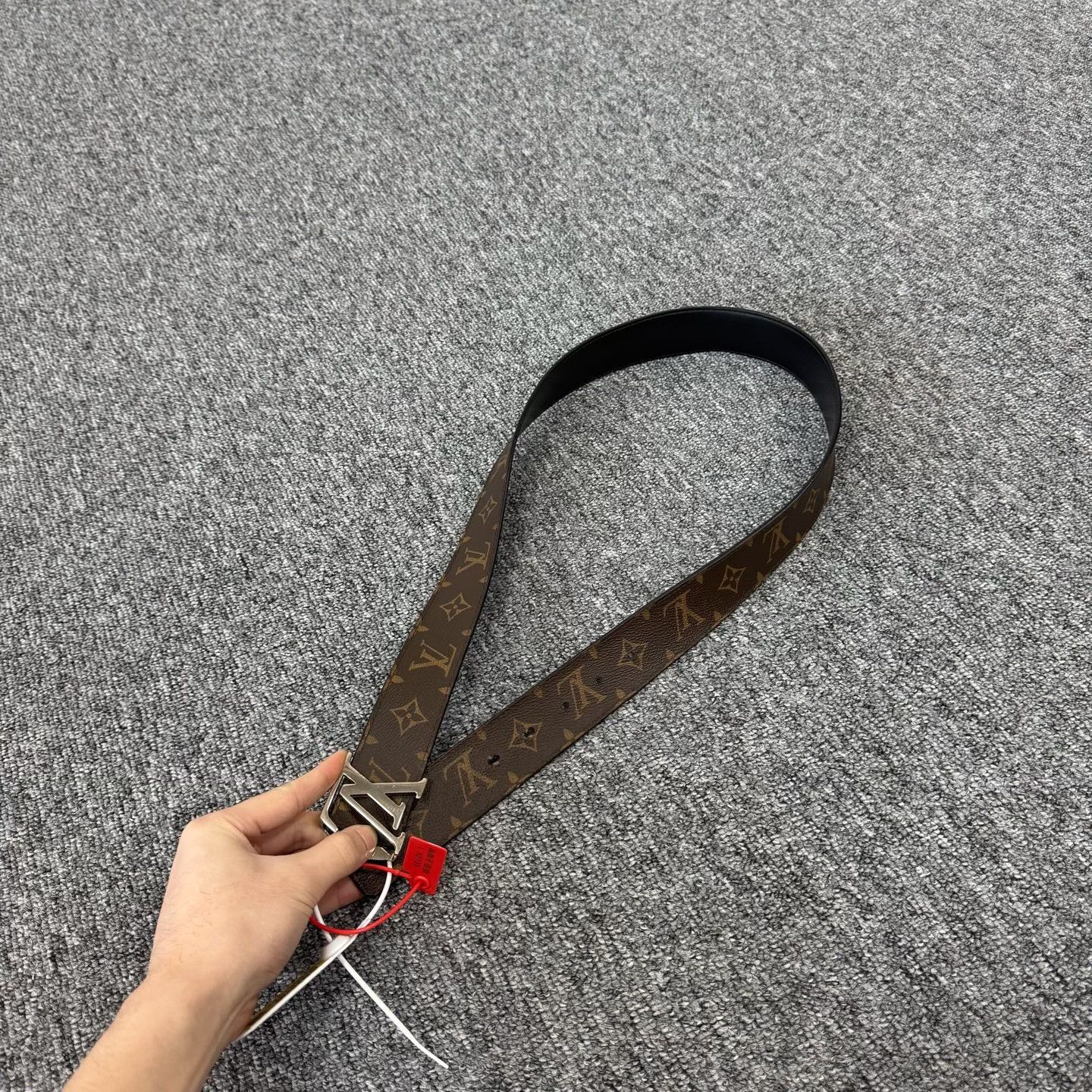 Louis Vuitton Louis Vuitton Monogram Gold Buckle Belt Size ONE SIZE - 3 Thumbnail