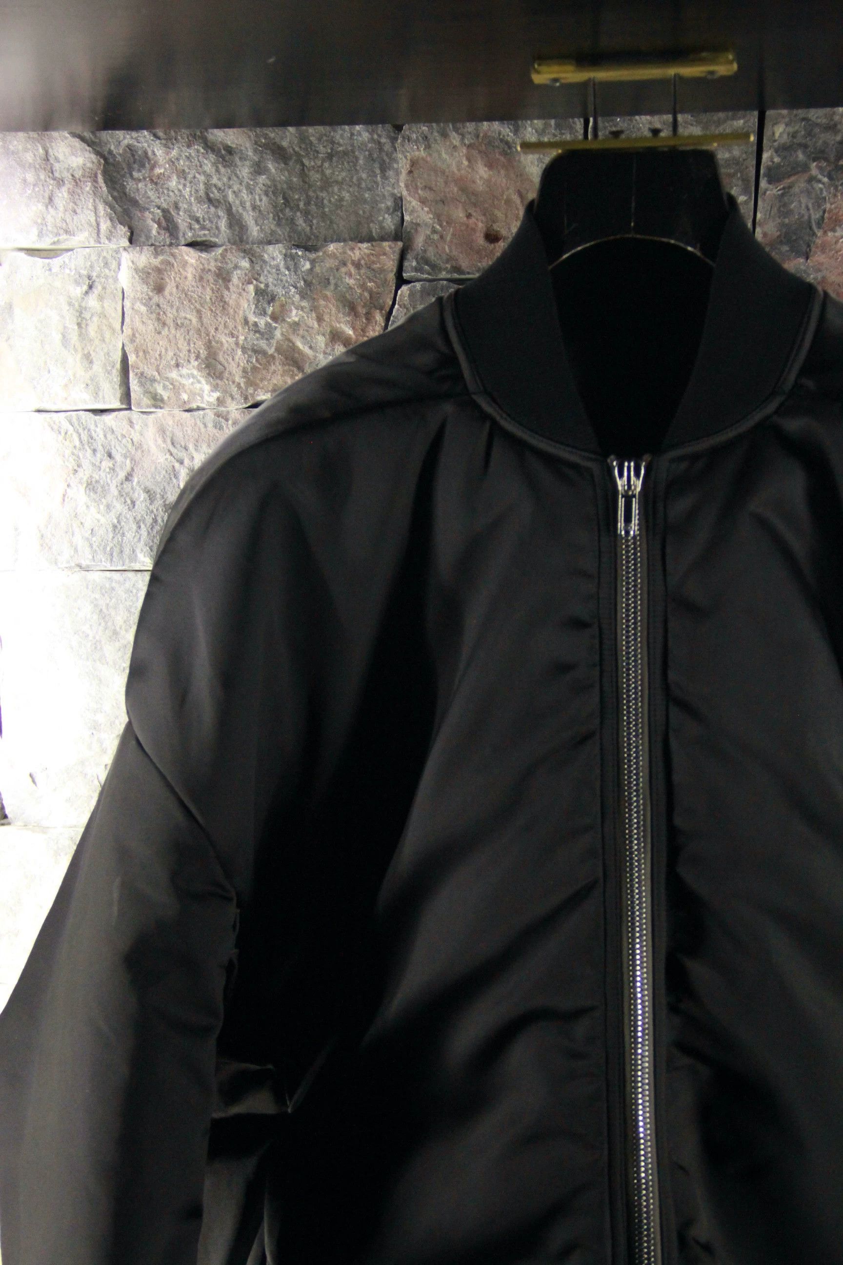 Rick Owens Rick Owens White Heavy Coats Men s Size US S / EU 44-46 / 1 - 4 Thumbnail