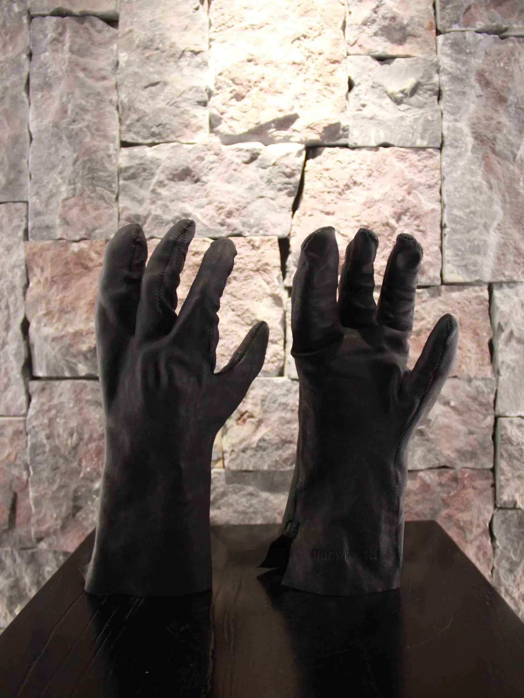 Boris Bidjan Saberi Boris Bidjan Saberi Black Gloves Scarves Men one size Size ONE SIZE - 4 Thumbnail