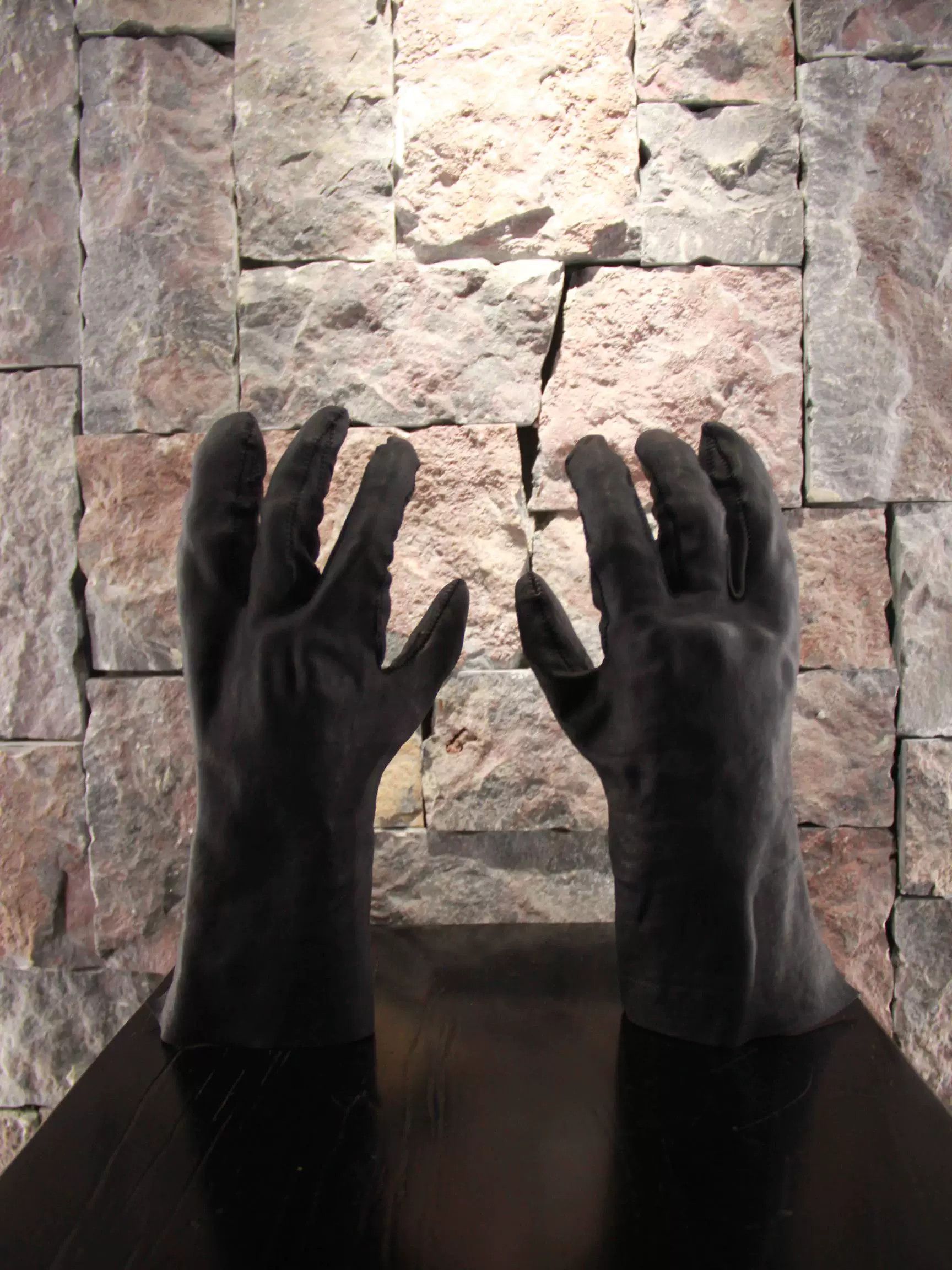 Boris Bidjan Saberi Boris Bidjan Saberi Black Gloves Scarves Men one size Size ONE SIZE - 5 Thumbnail