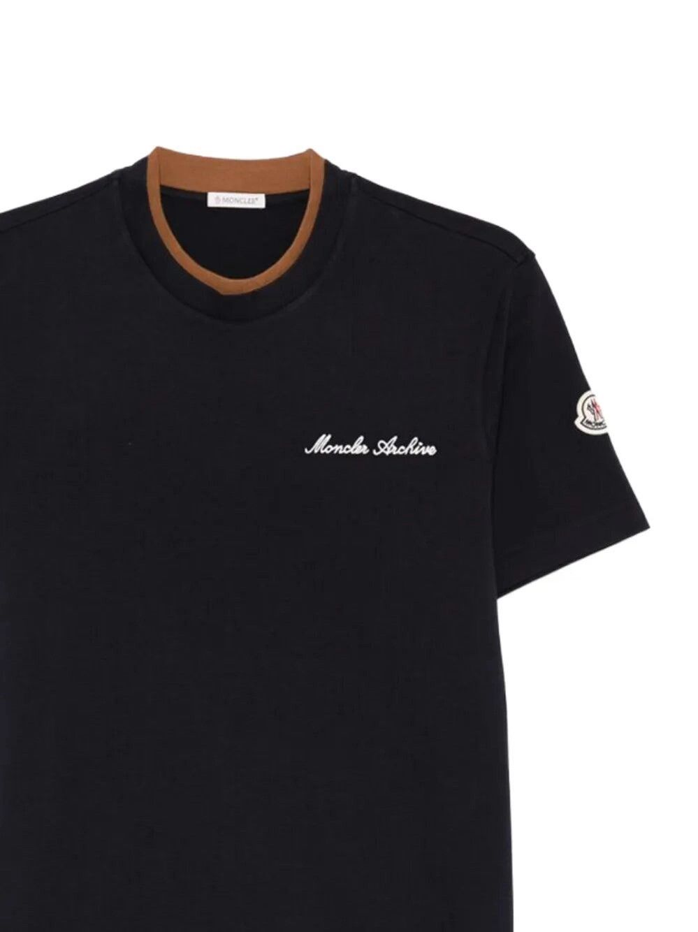 Moncler Short Sleeve T-Shirt Size US S / EU 44-46 / 1 - 2 Thumbnail