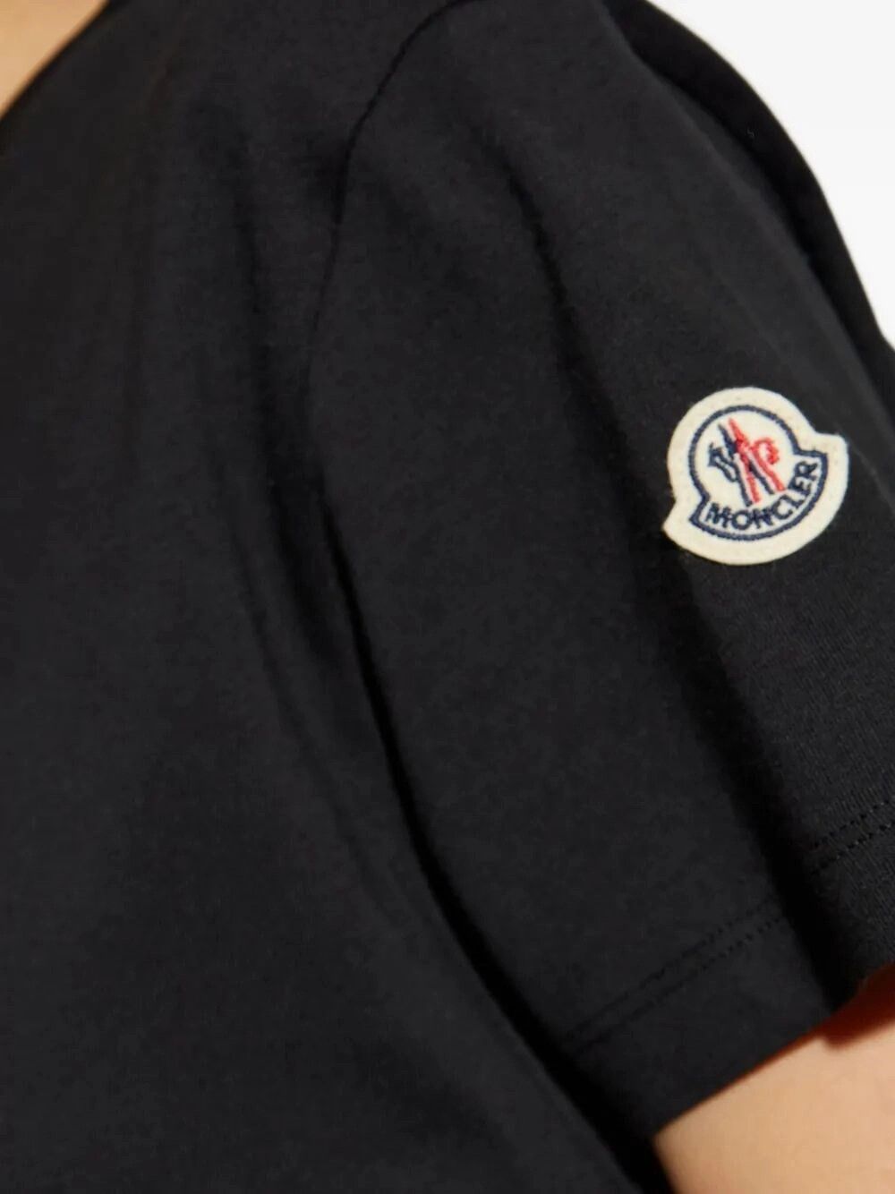 Moncler Short Sleeve T-Shirt Size S / US 4 / IT 40 - 4 Thumbnail