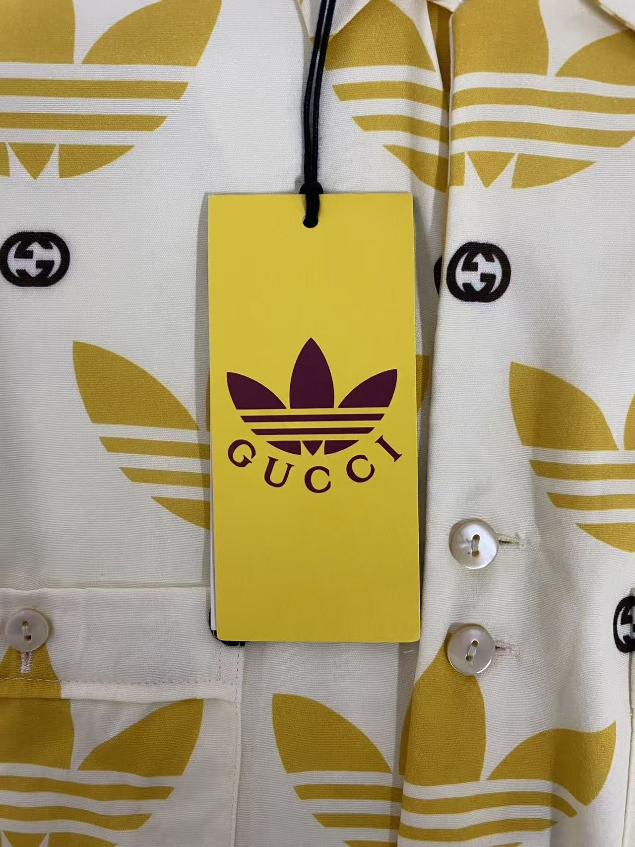 Gucci Gucci x Adidas Originals Trefoil Logo Shirt Size M Size US M / EU 48-50 / 2 - 5 Thumbnail