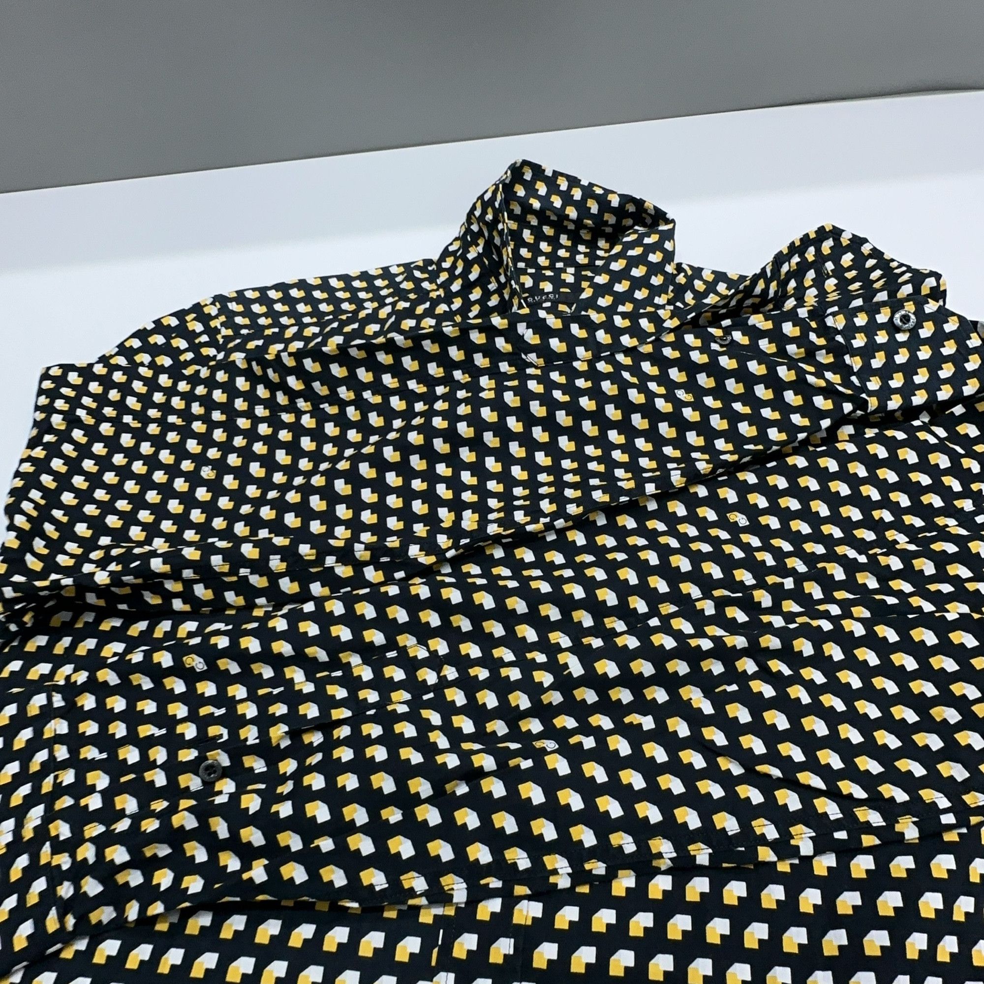 Gucci Gucci Geometric Print Shirt Size M Size US XXS / EU 40 - 10 Thumbnail