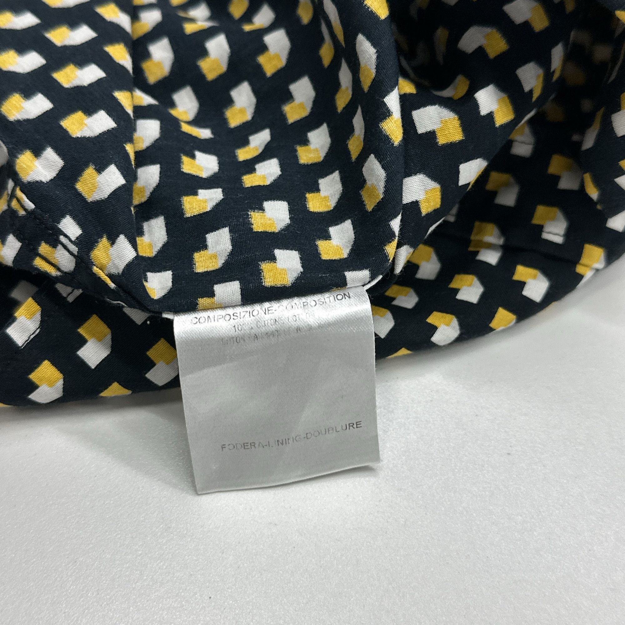 Gucci Gucci Geometric Print Shirt Size M Size US XXS / EU 40 - 4 Thumbnail