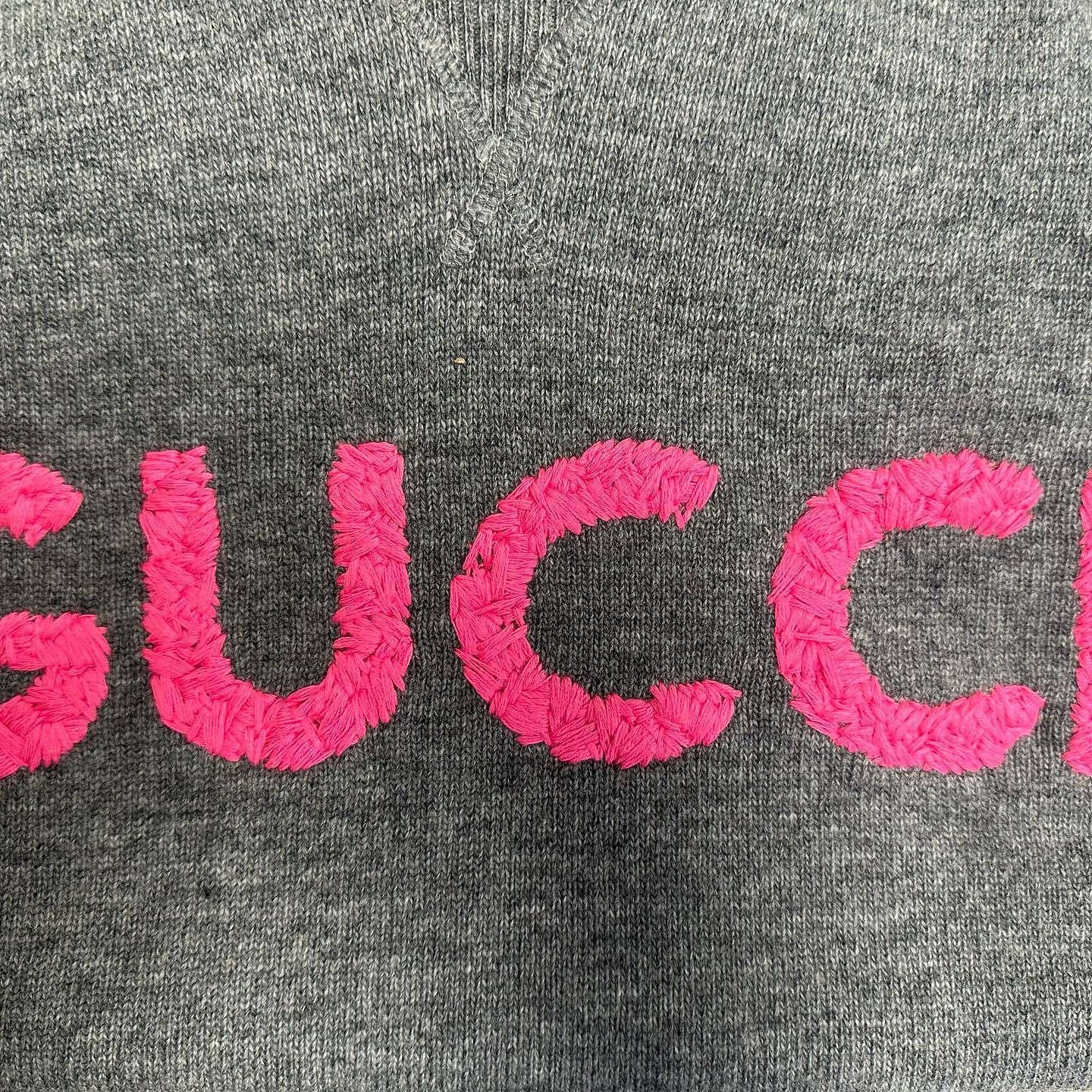 Gucci Gucci Pink Logo Wool Hooded Sweater Size L Size US L / EU 52-54 / 3 - 6 Thumbnail