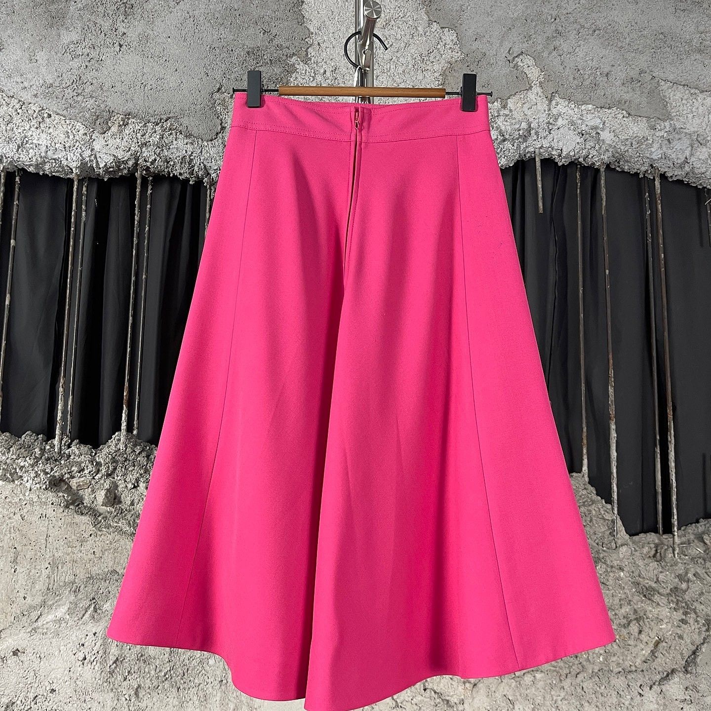 Gucci Gucci Silk Wool Blend Midi Skirt IT 36 Size 25" / US 0 / IT 36 - 2 Thumbnail