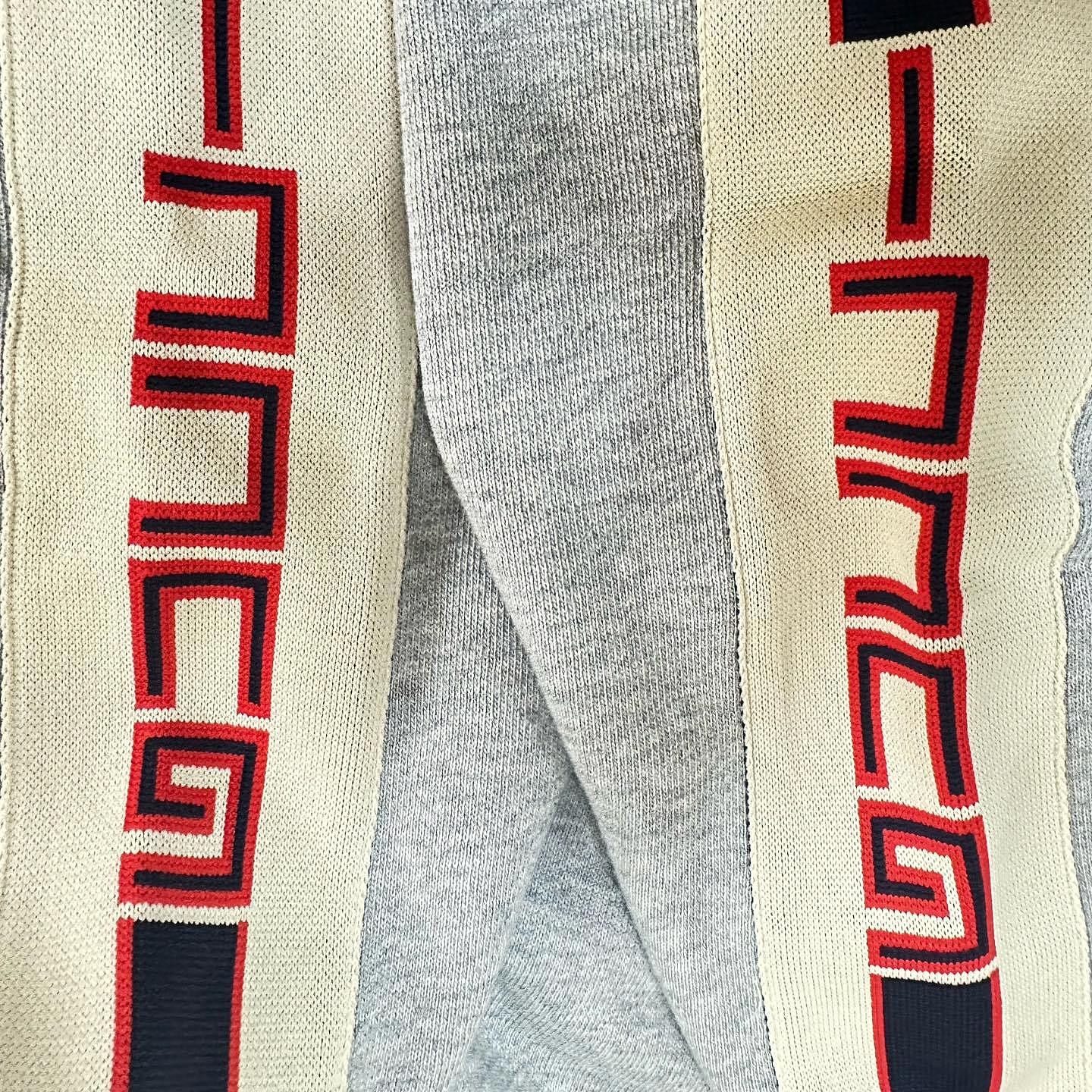 Gucci Gucci Side Stripe Logo Sweatshirt Gray Size L Size US L / EU 52-54 / 3 - 13 Thumbnail