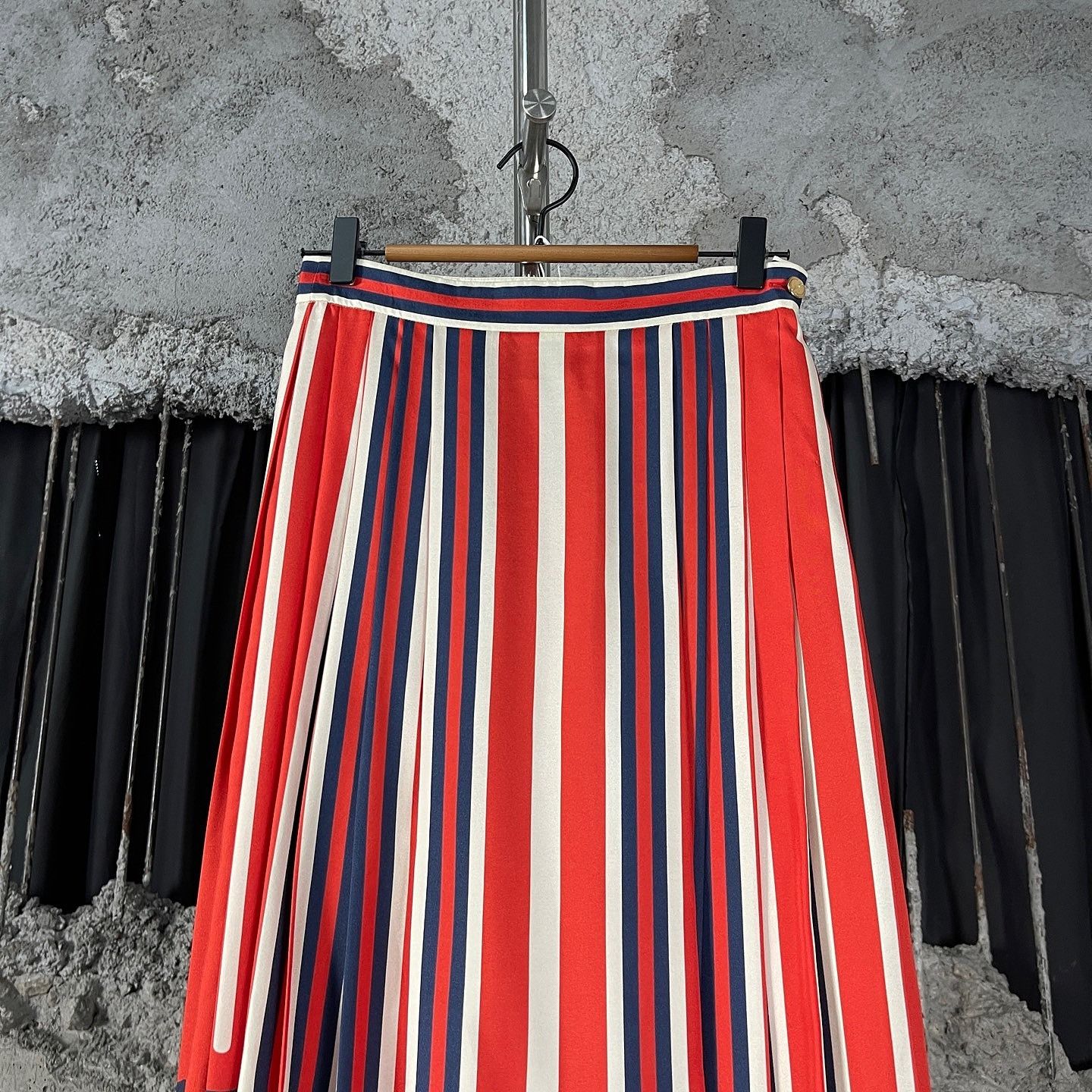 Gucci Gucci Silk Logo Stripe Midi Skirt Size 38 Size 26" / US 2 / IT 38 - 8 Thumbnail