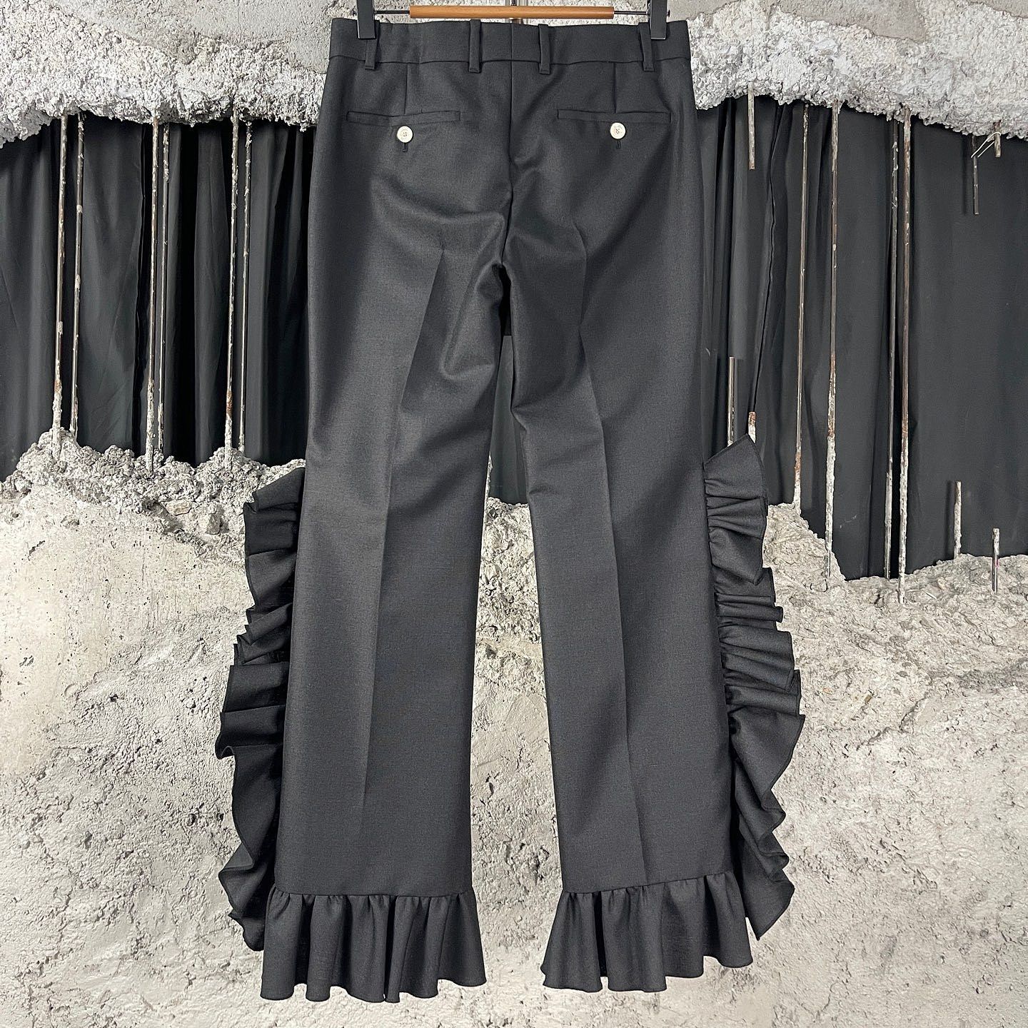 Gucci Gucci Ruffle Hem Pants Size 38 Size 26" / US 2 / IT 38 - 2 Thumbnail