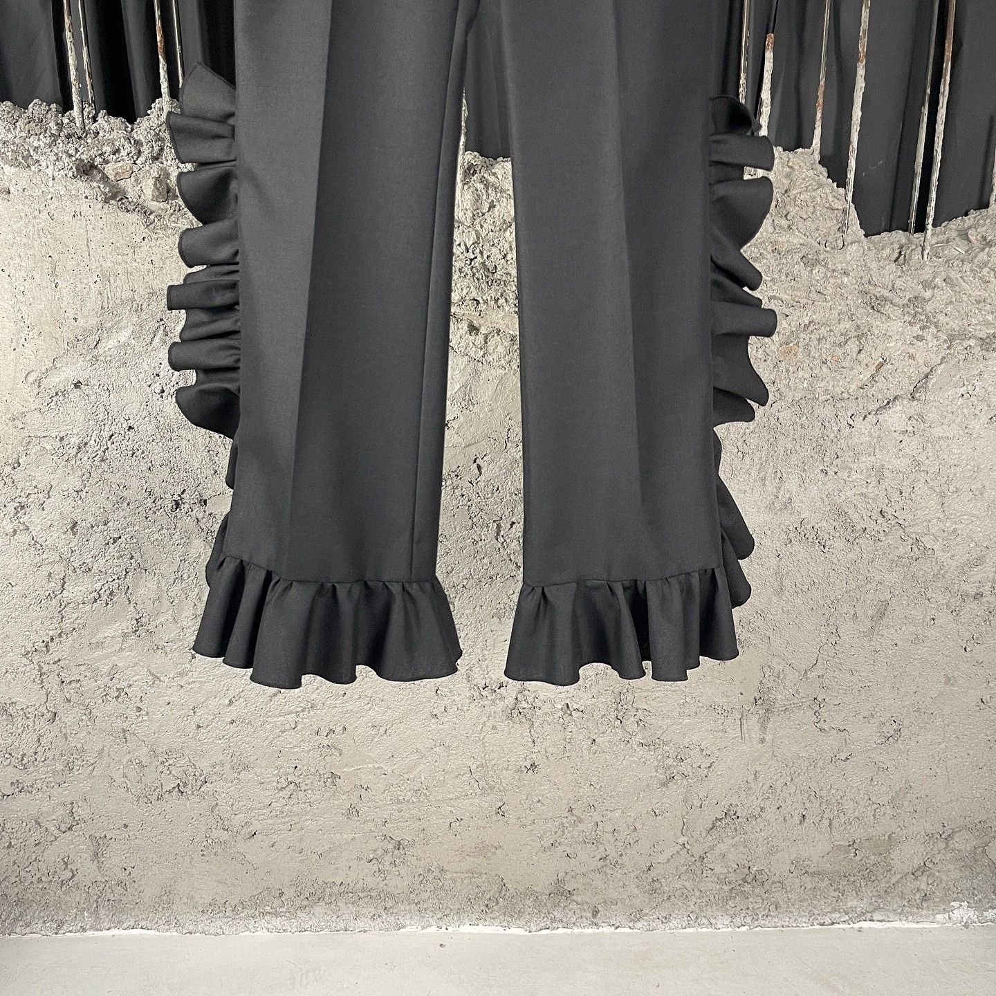 Gucci Gucci Ruffle Hem Pants Size 38 Size 26" / US 2 / IT 38 - 7 Thumbnail