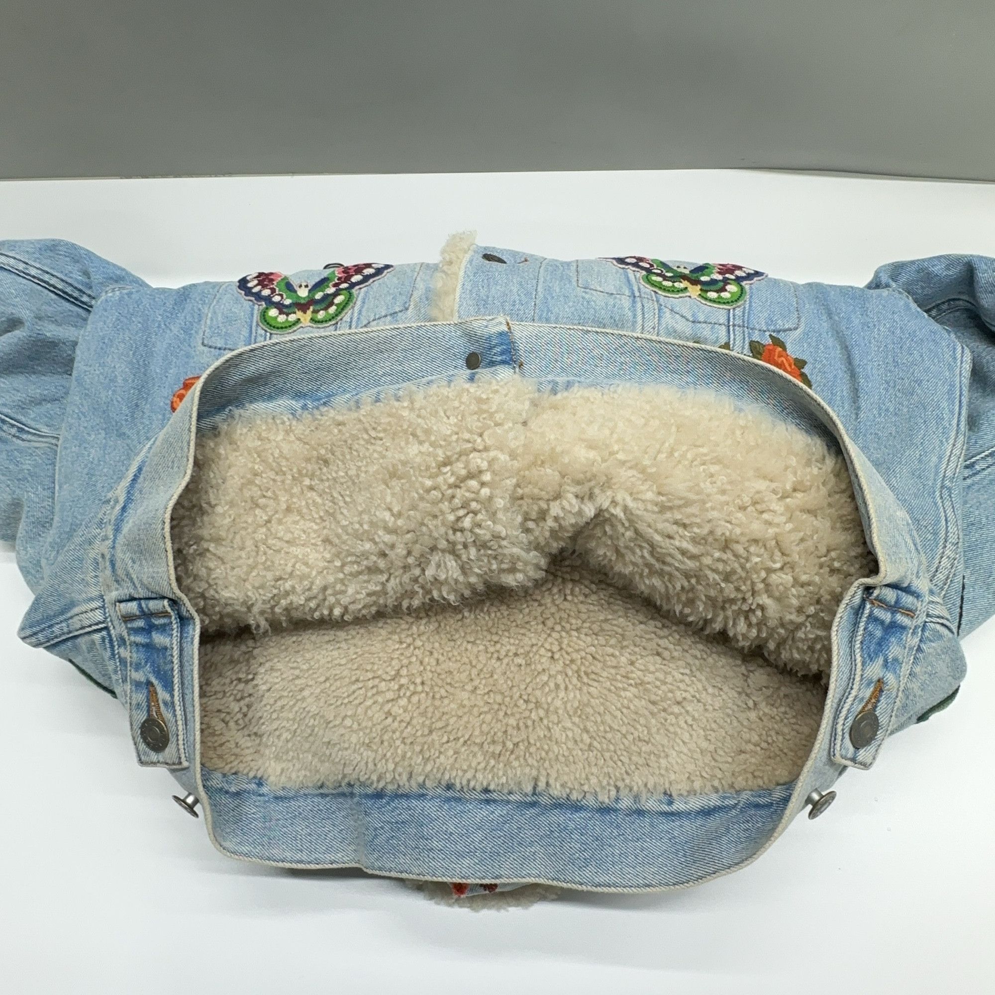 Gucci Gucci Embroidered Shearling Denim Jacket Size 44 Size US S / EU 44-46 / 1 - 10 Thumbnail