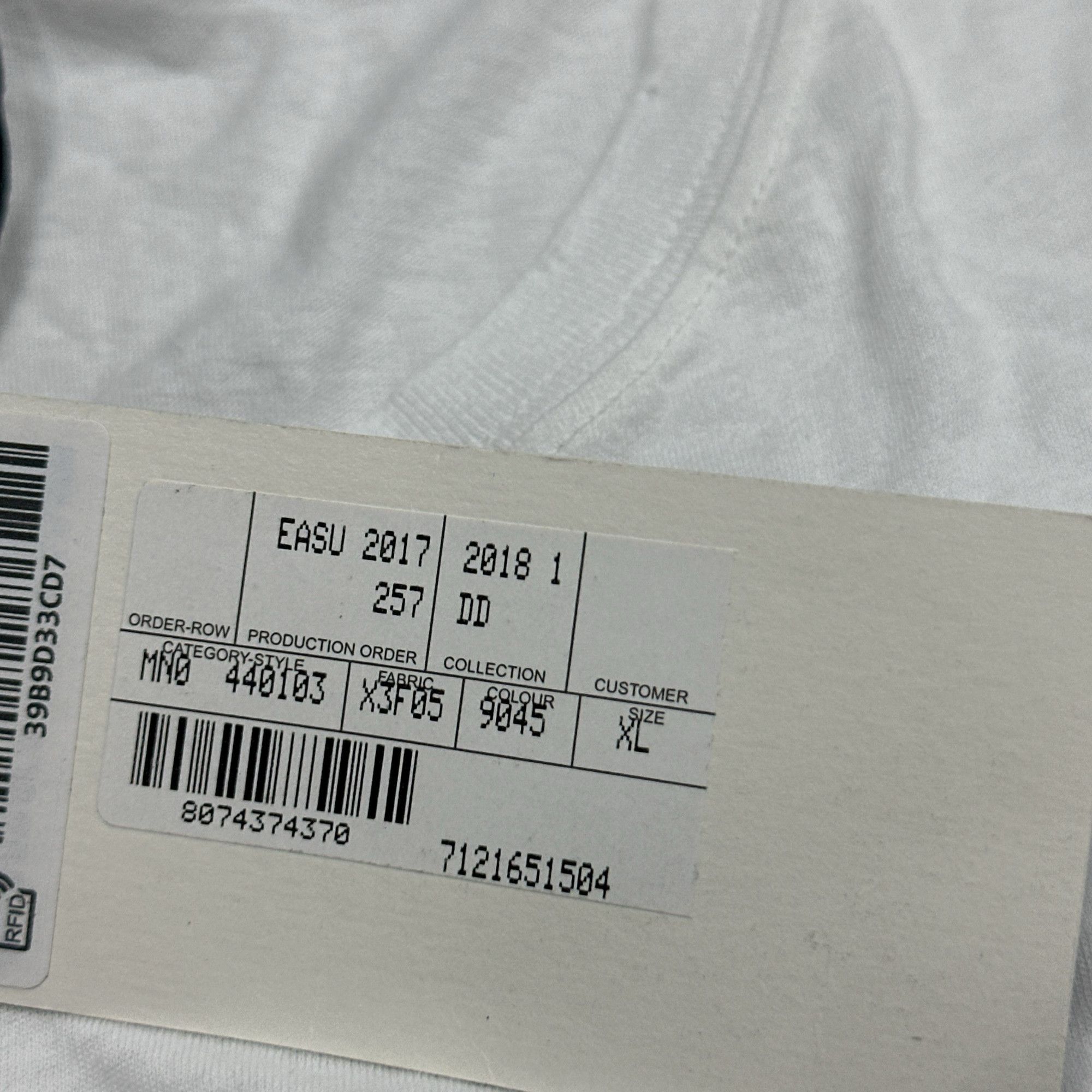 Gucci Gucci Logo Graphic T-Shirt Size XL Size US XL / EU 56 / 4 - 4 Thumbnail