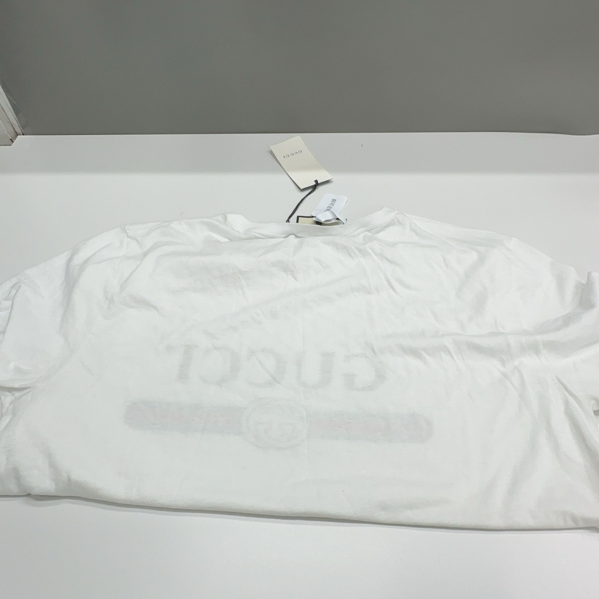 Gucci Gucci Logo Graphic T-Shirt Size XL Size US XL / EU 56 / 4 - 11 Thumbnail