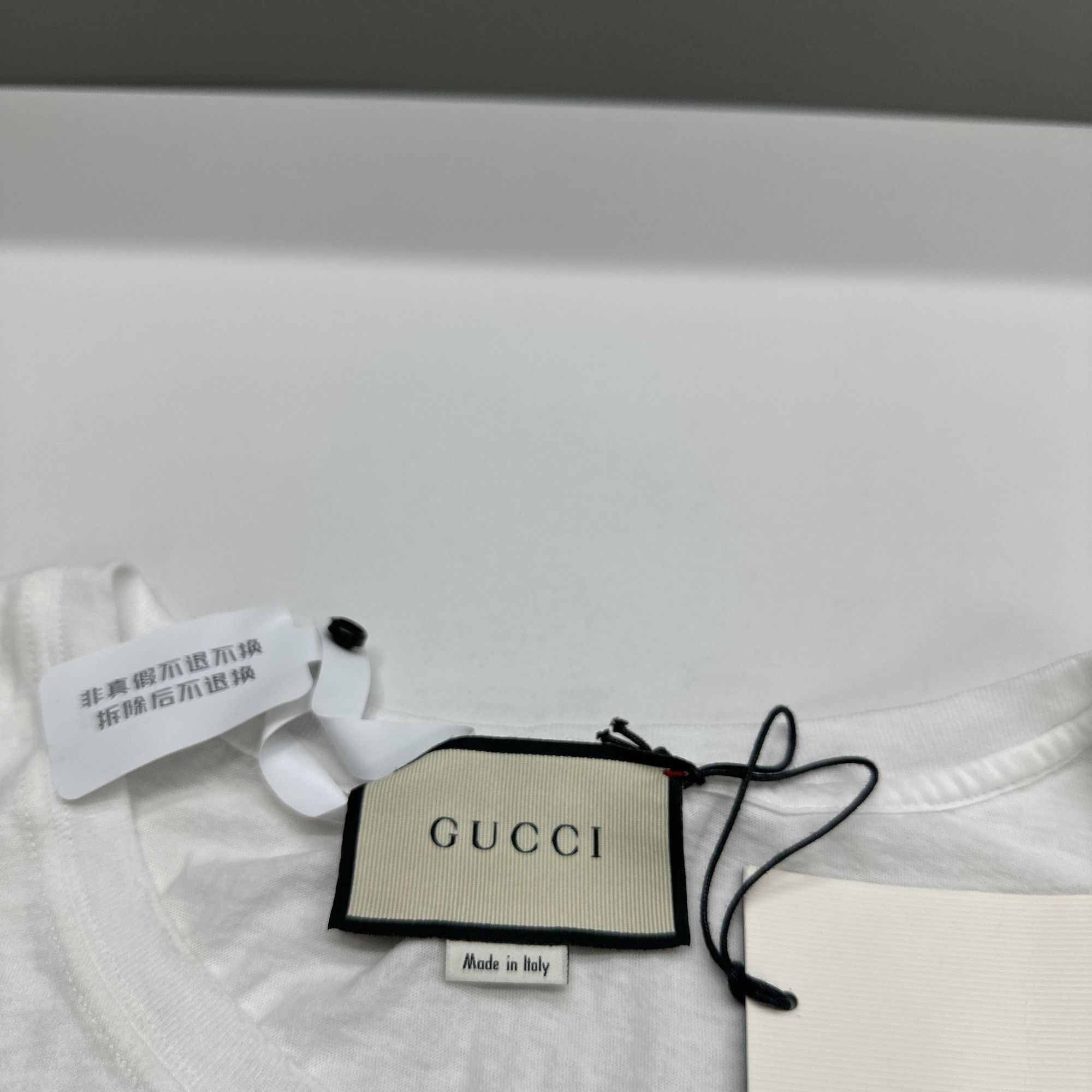 Gucci Gucci Logo Graphic T-Shirt Size XL Size US XL / EU 56 / 4 - 3 Thumbnail