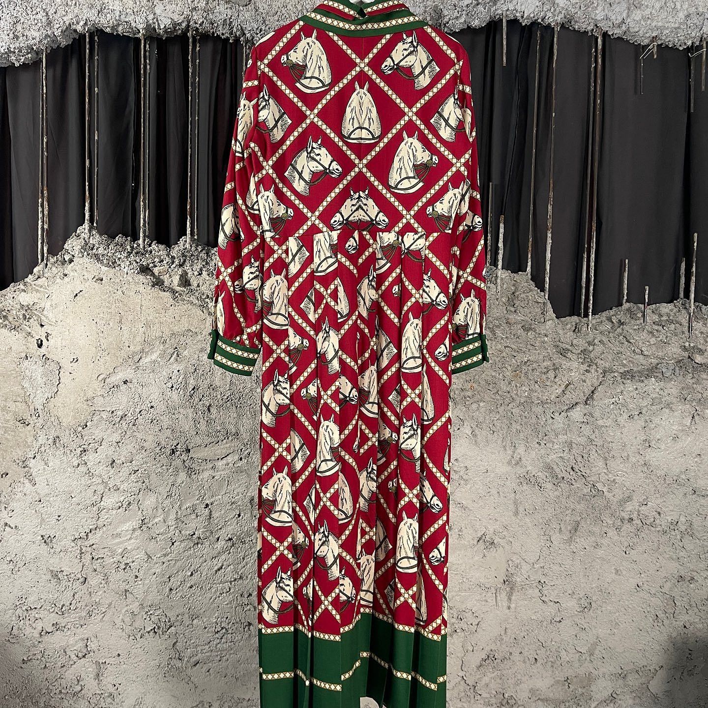 Gucci Gucci Horse Print Wool Midi Dress Size 38 Size XS / US 0-2 / IT 36-38 - 2 Thumbnail